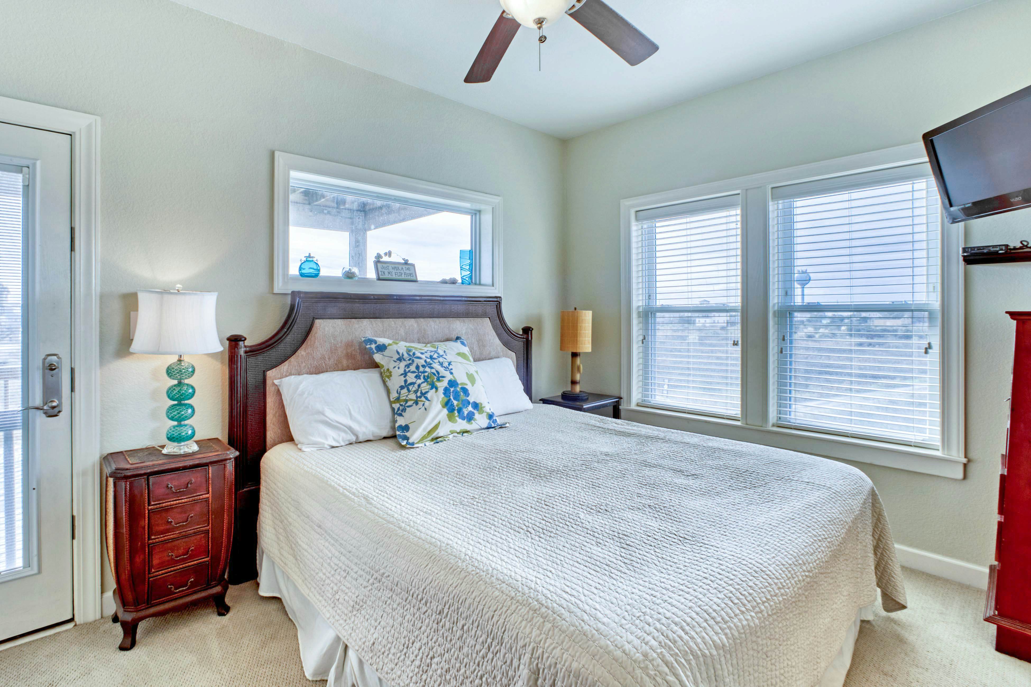 ROLE139 Gone Coastal