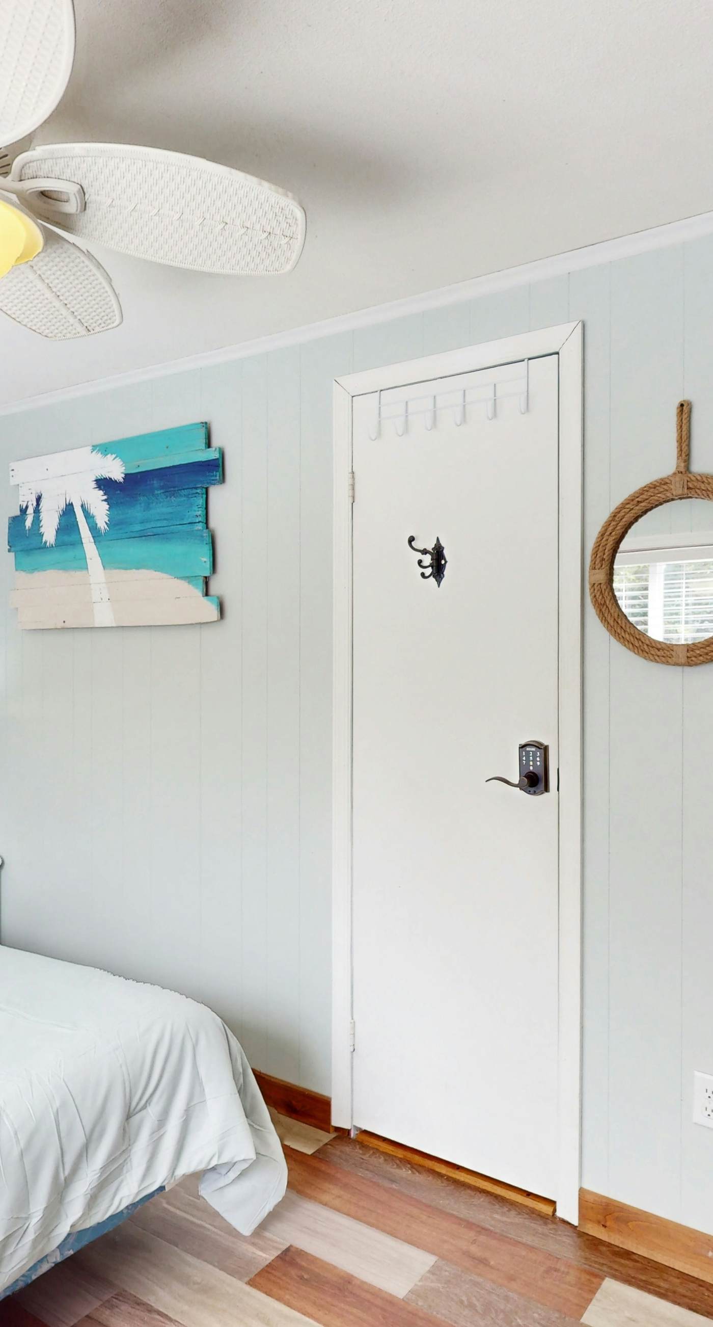 FO359 Don't Worry Beach Happy