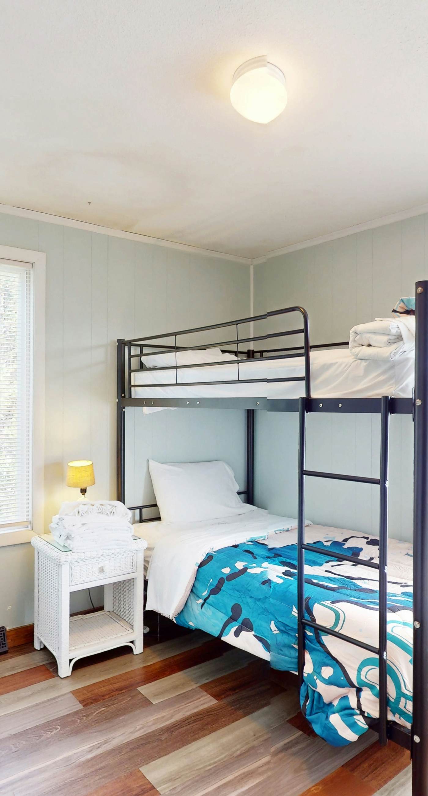 FO359 Don't Worry Beach Happy