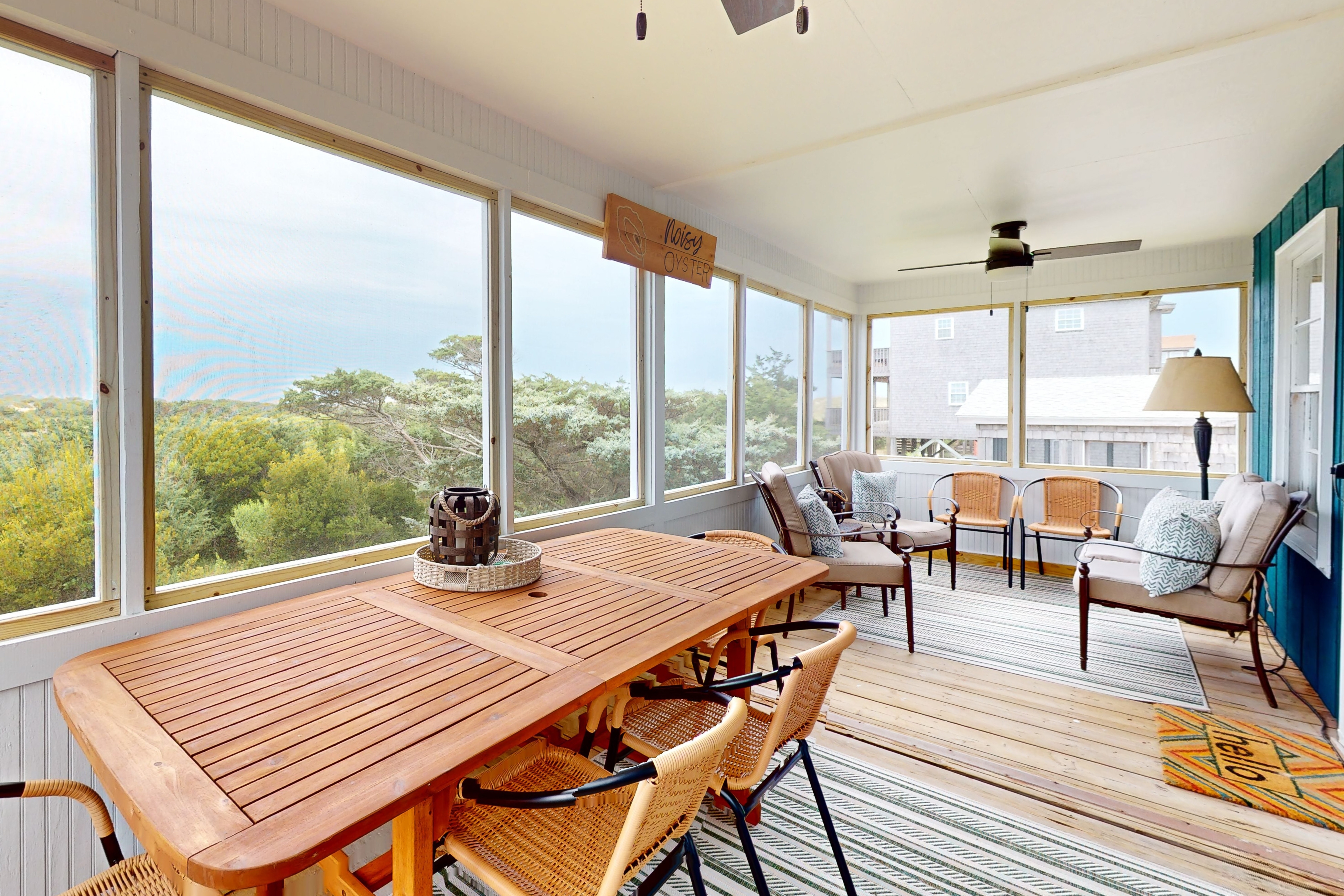 3 bedroom homes with Shared pool and short walk to the beach