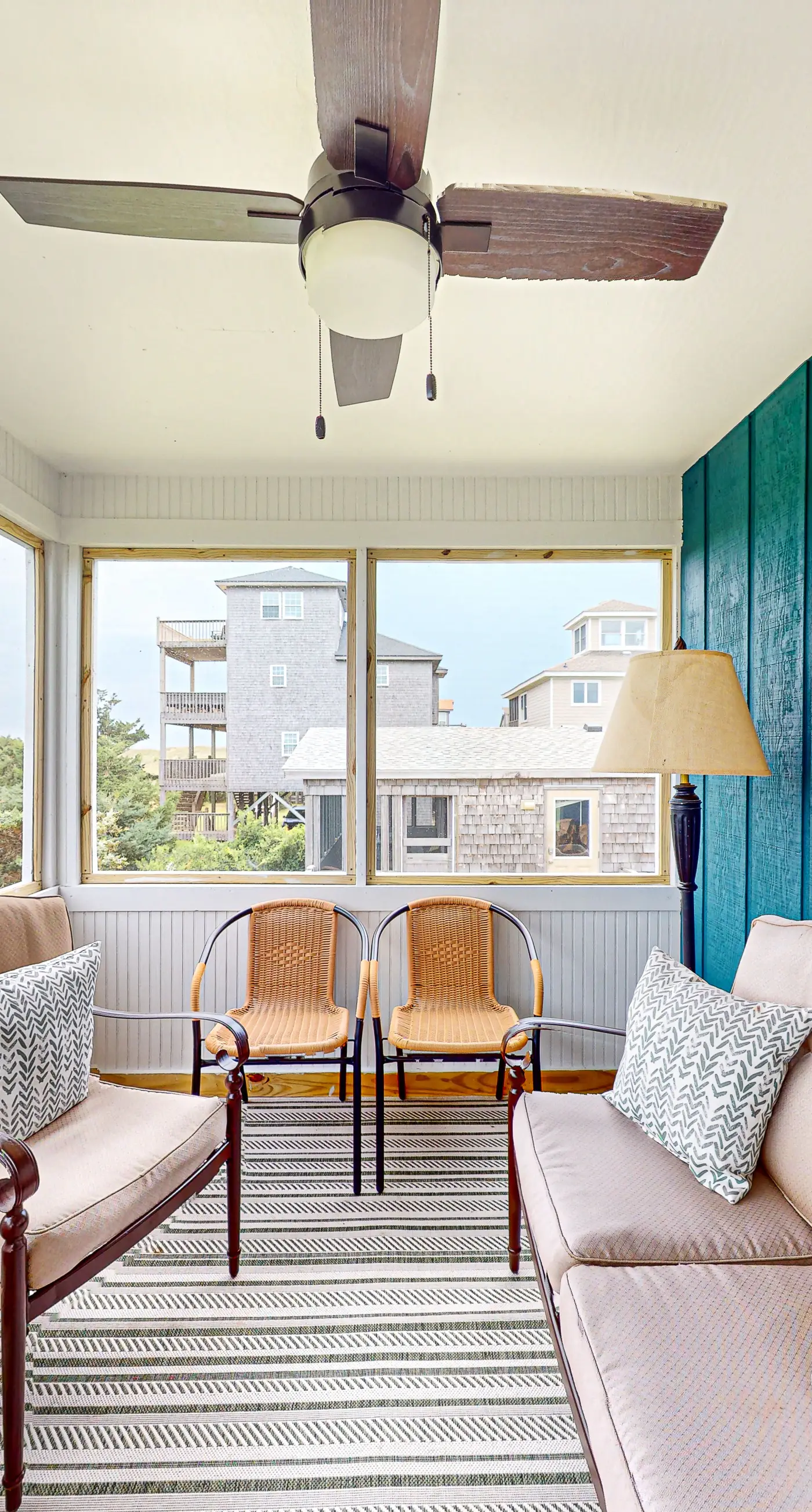 FO12 The Noisy Oyster