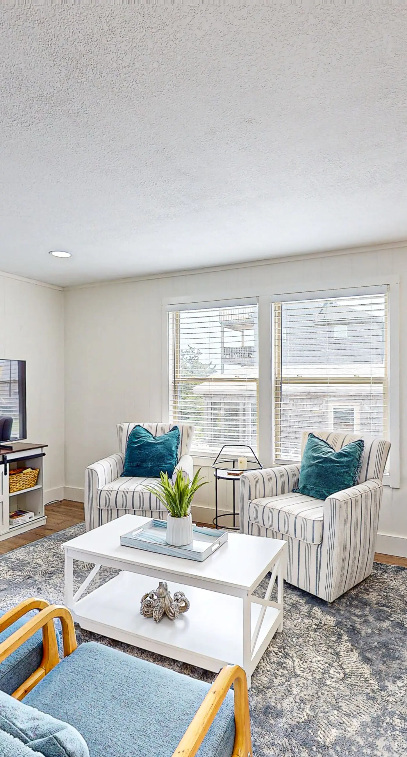 FO12 The Noisy Oyster