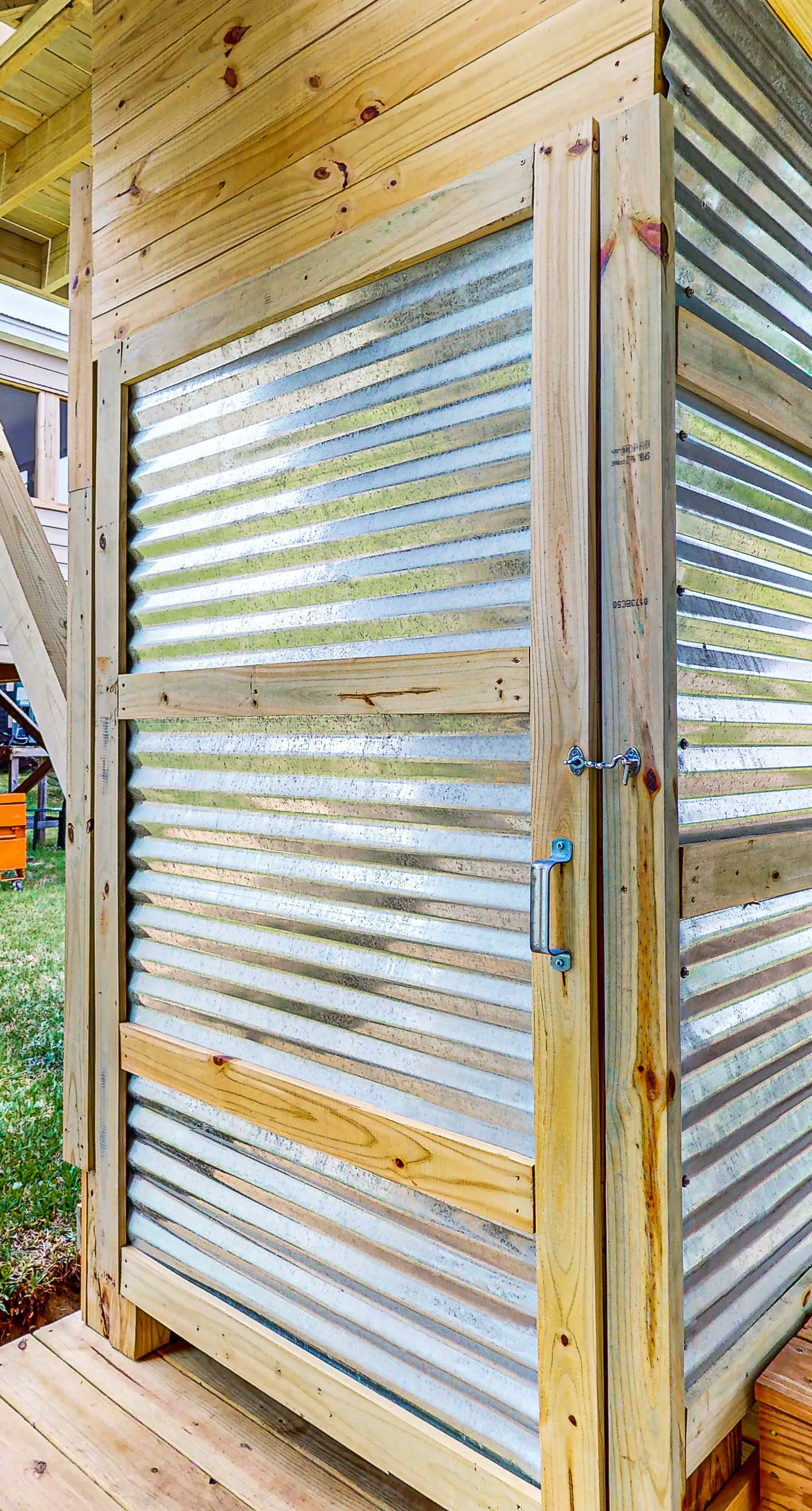 FO12 The Noisy Oyster