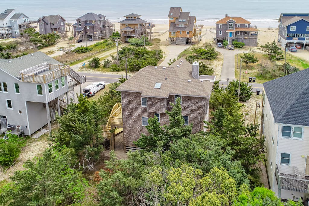 Happy Hour 432: Ocean view w/deck, shared outdoor pool