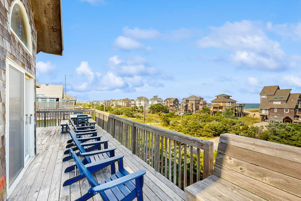 Happy Hour 432: Ocean view w/deck, shared outdoor pool