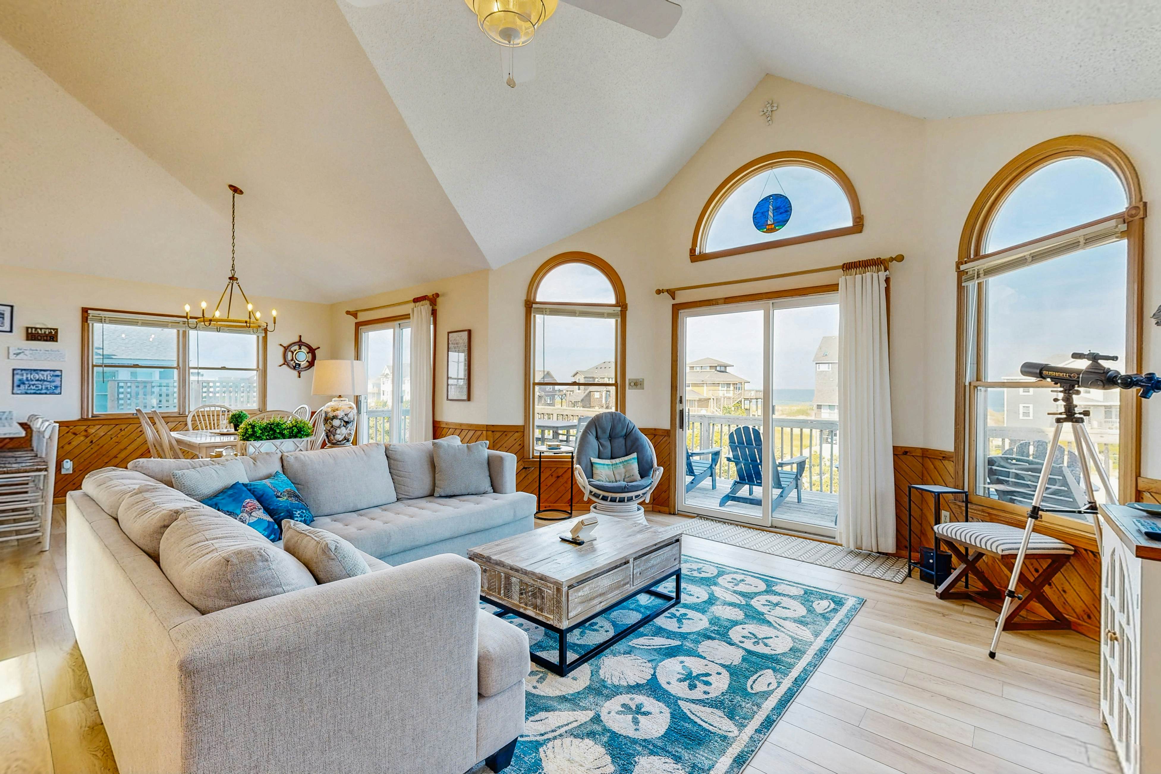 AV432 Happy Hour 432