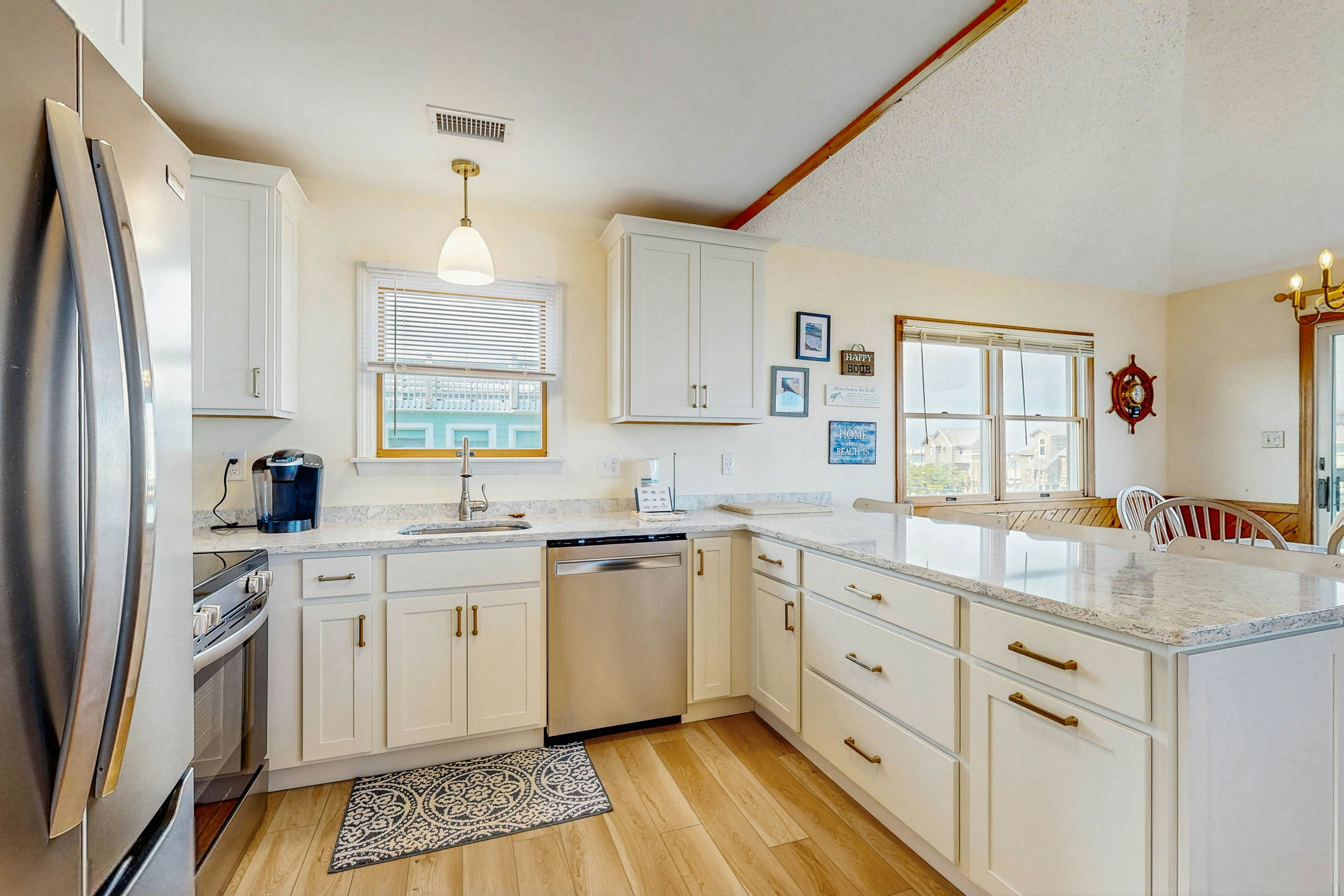 AV432 Happy Hour 432