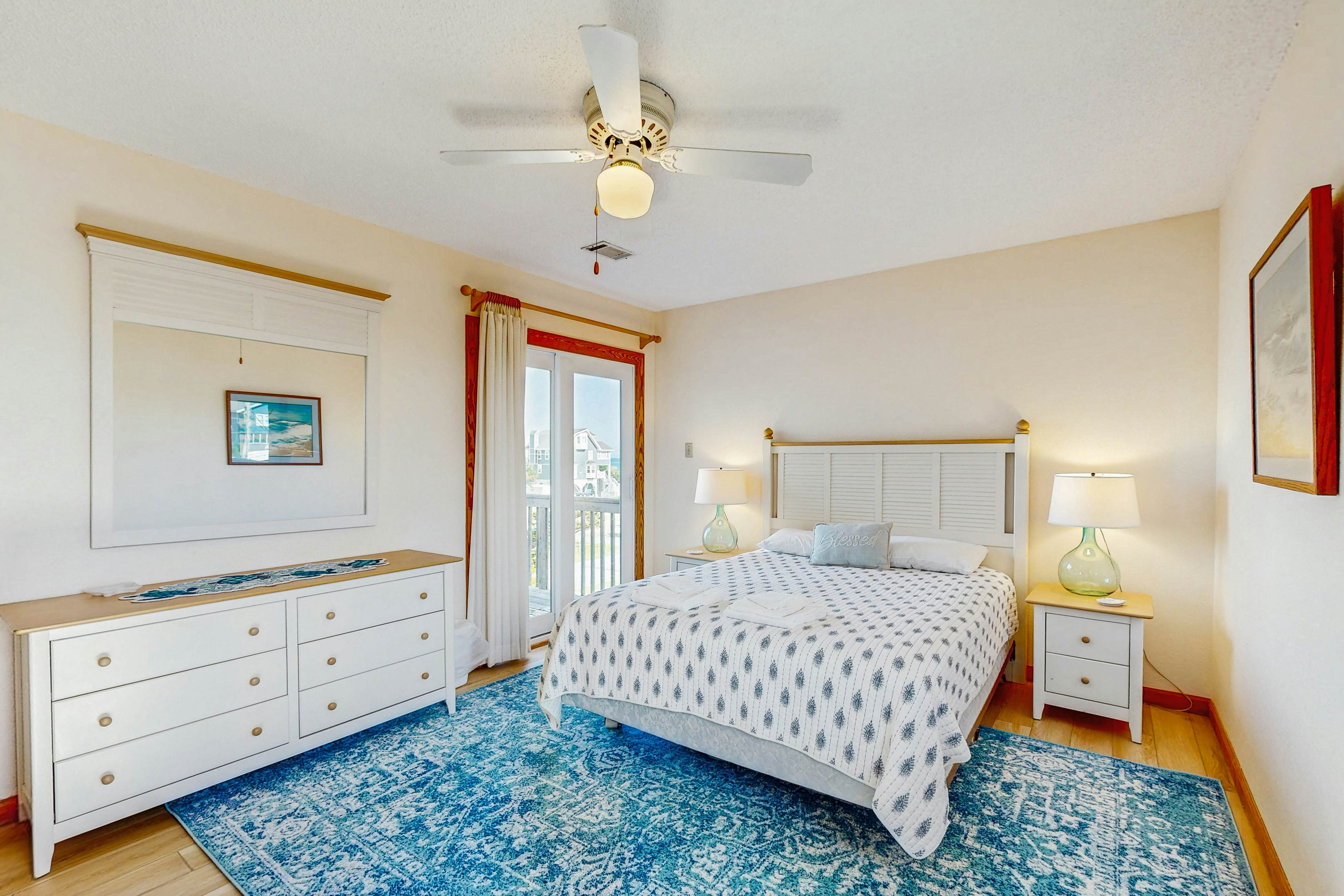 AV432 Happy Hour 432