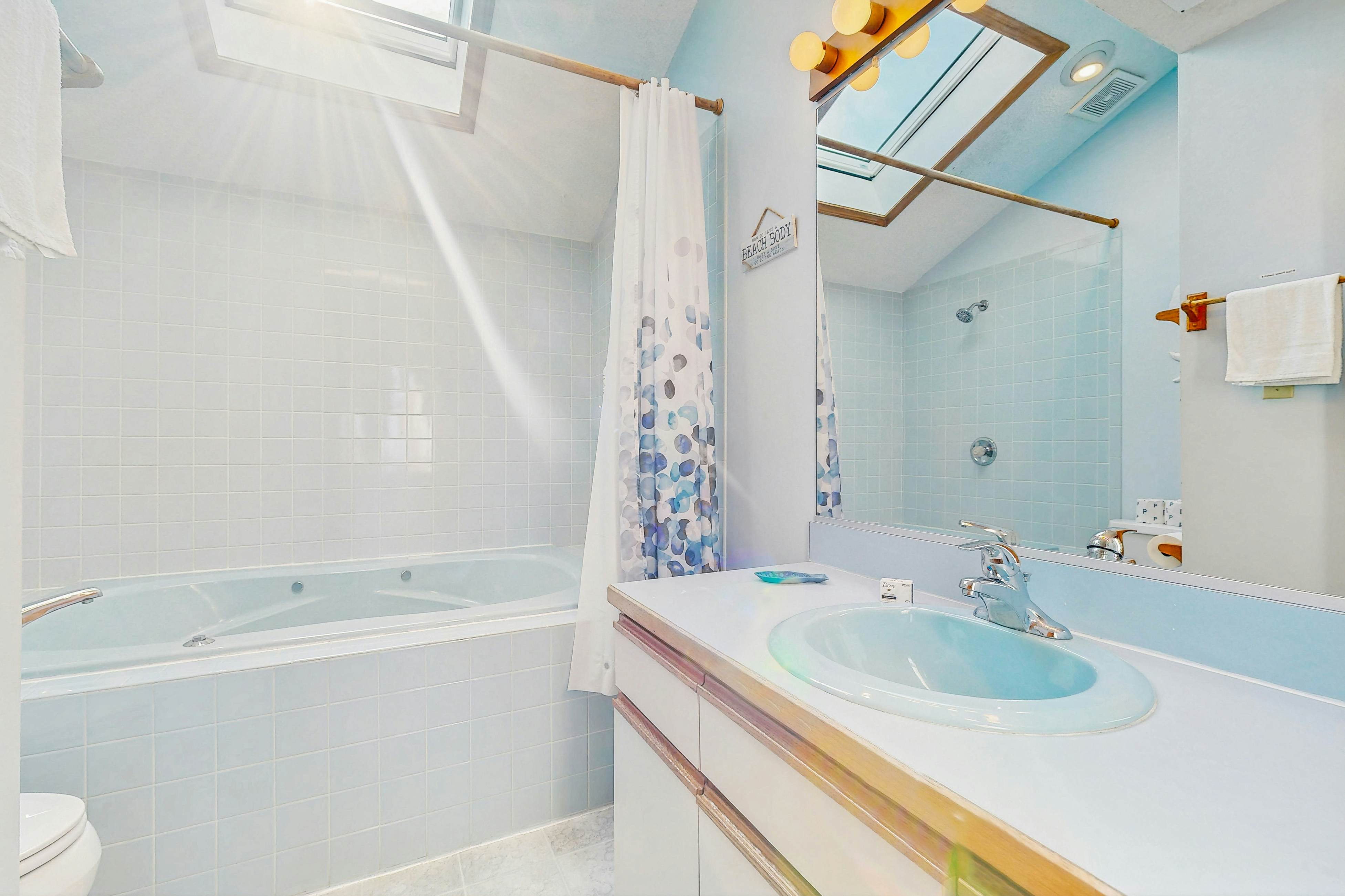 AV432 Happy Hour 432