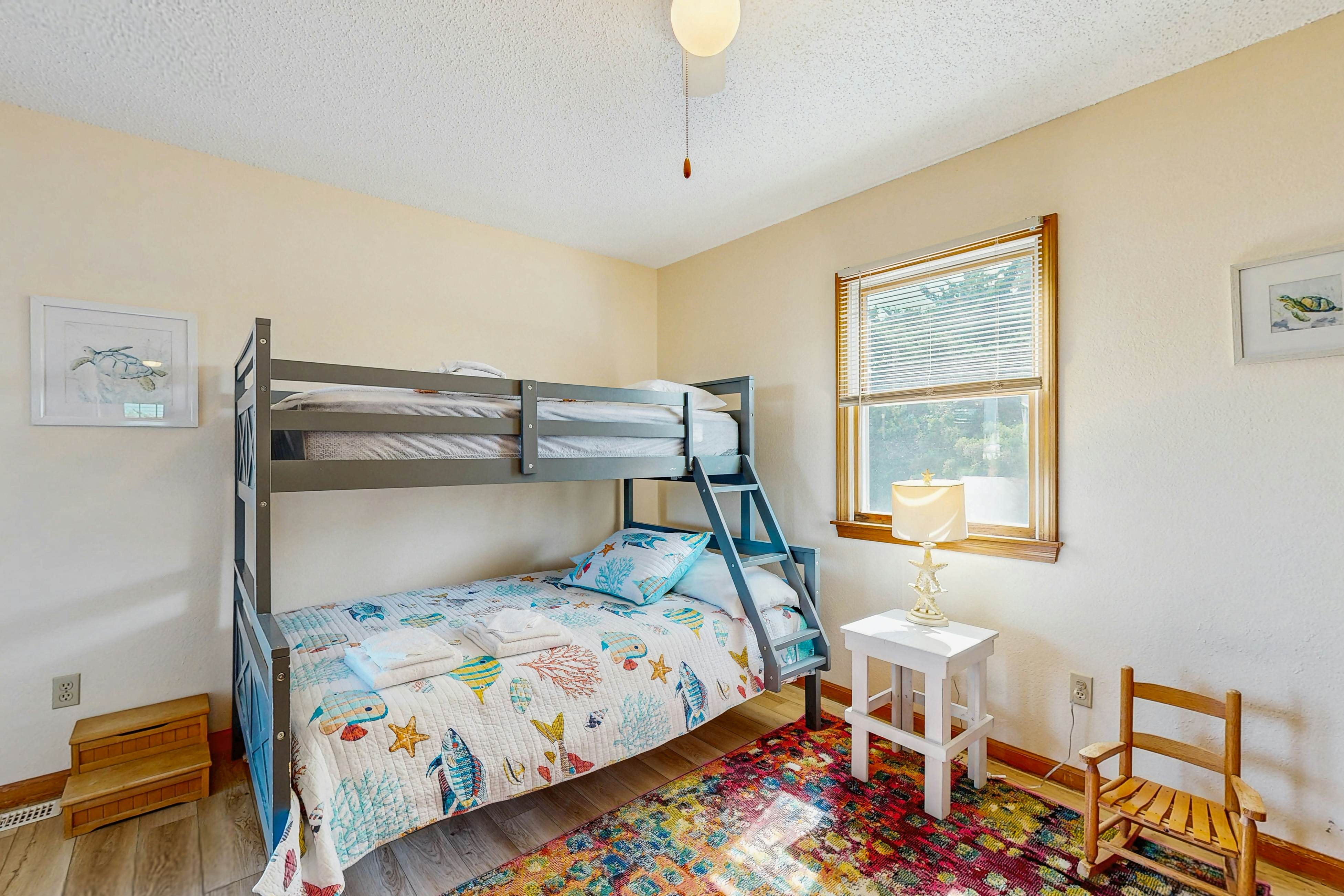 AV432 Happy Hour 432