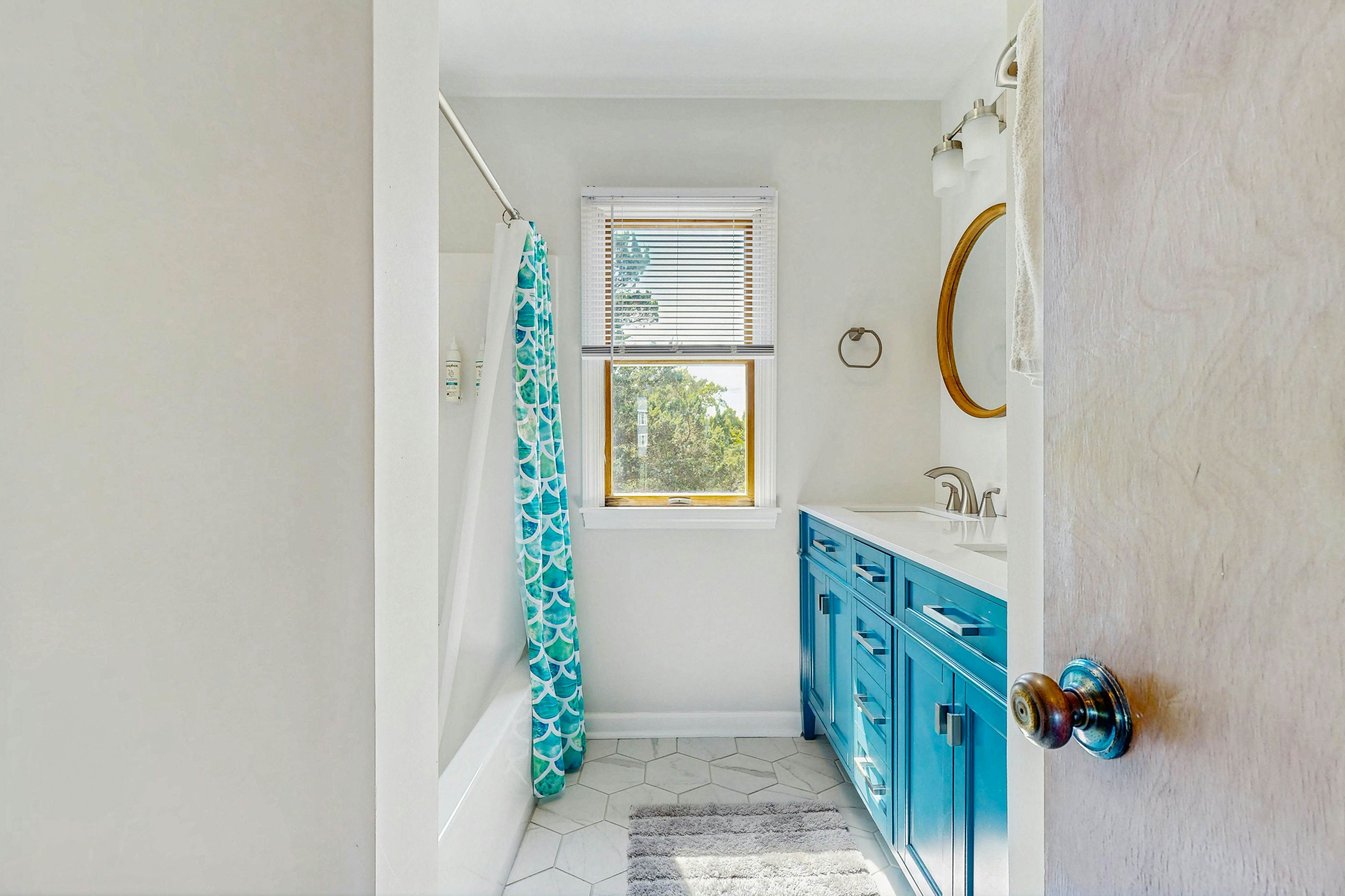 AV432 Happy Hour 432