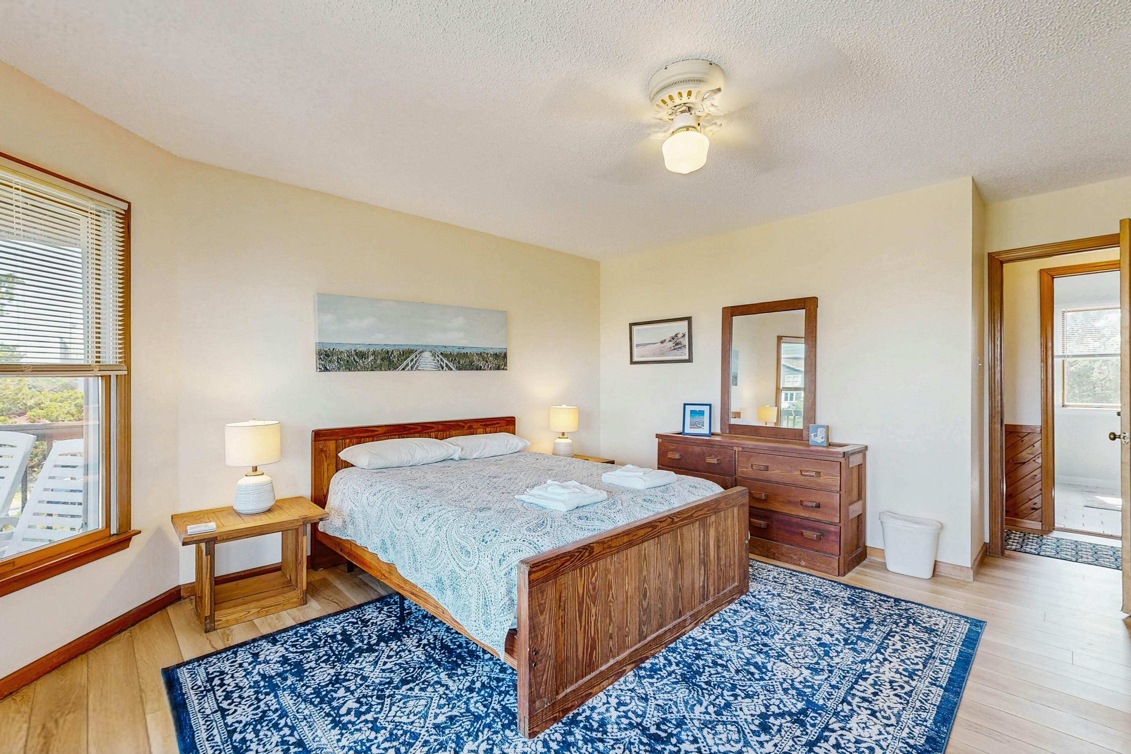 AV432 Happy Hour 432