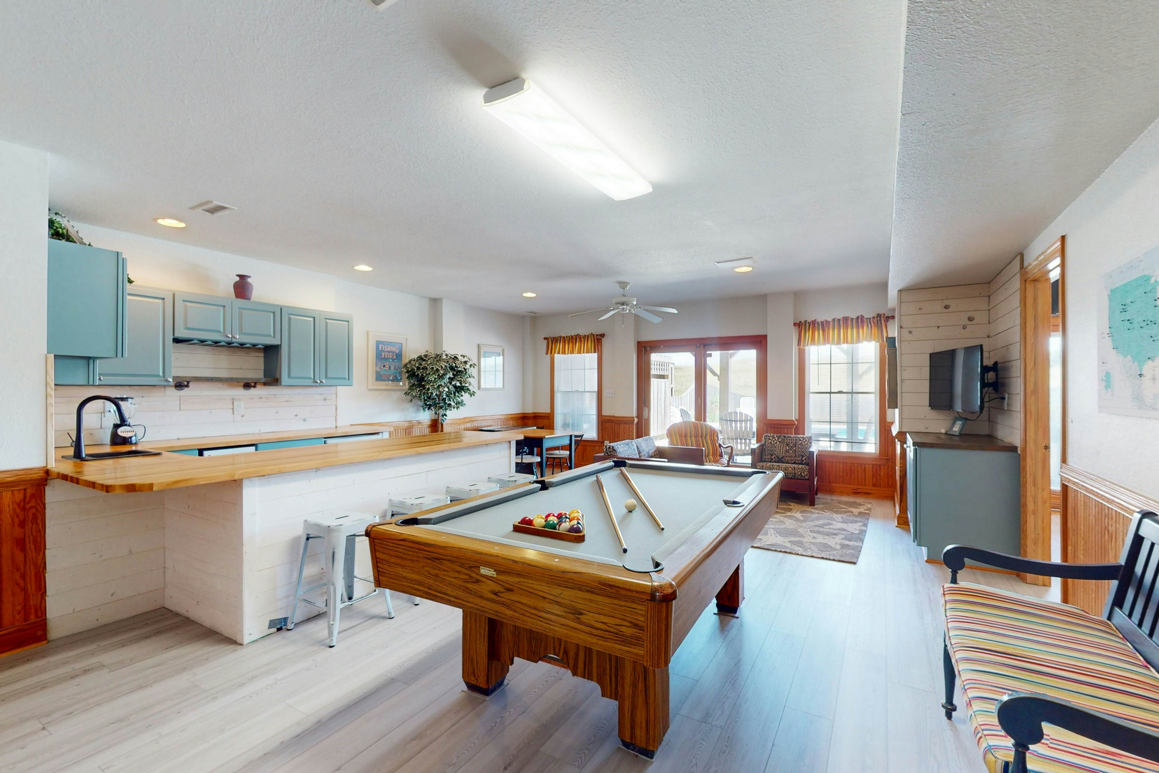 HAHBS15 Down by the Sea