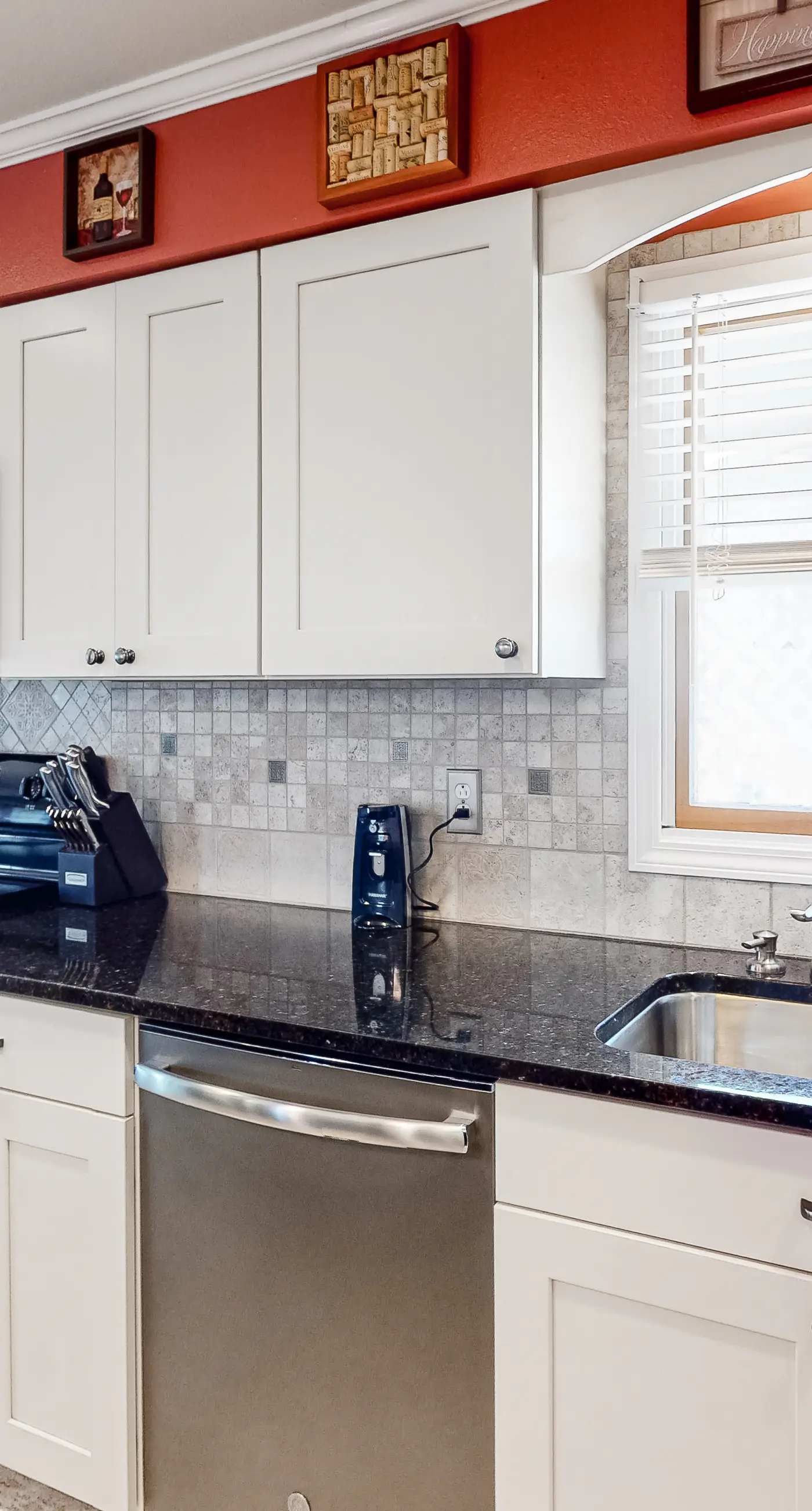 BXOR01 Holiday House