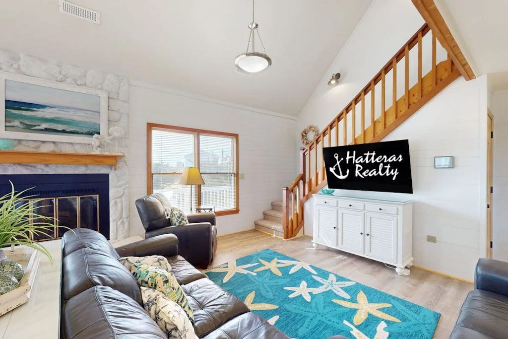 Bright island home with pool, private hot tub, deck with views, AC, & W/D