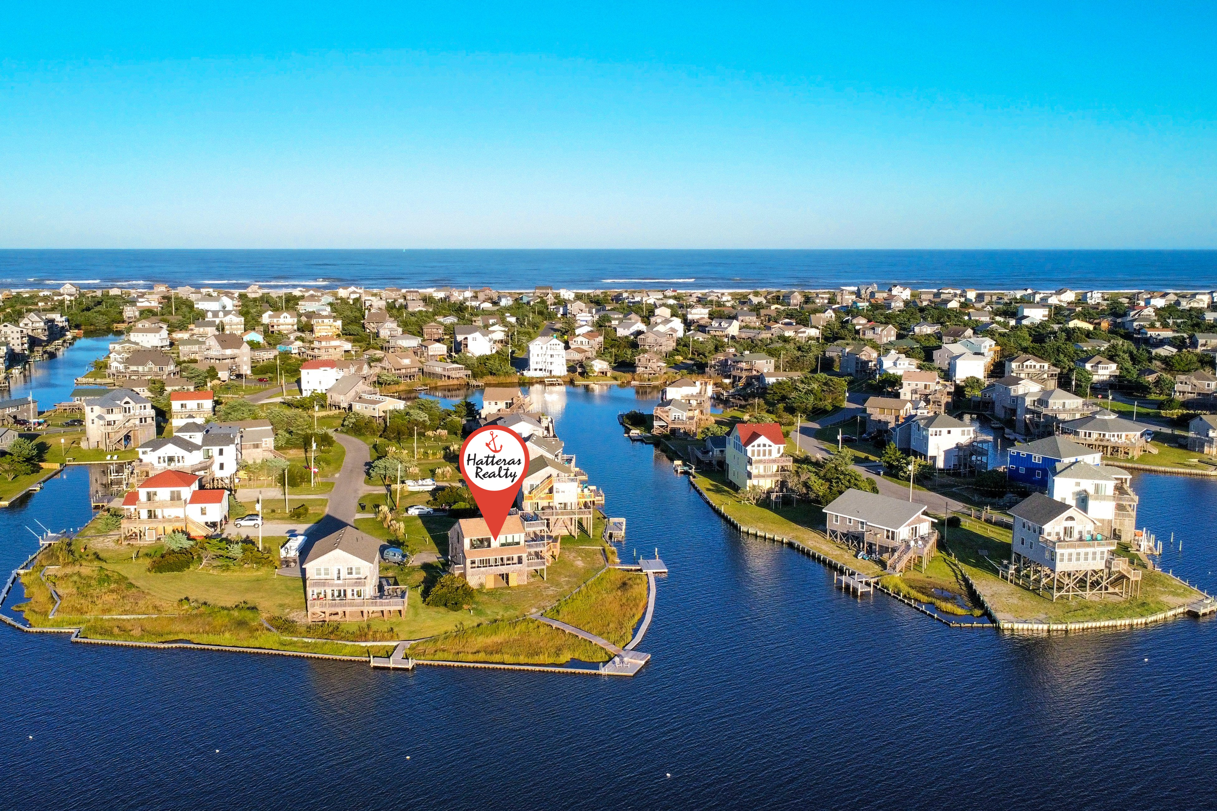 On Point 470: Waterfront home w/water access, private hot tub & rooftop deck