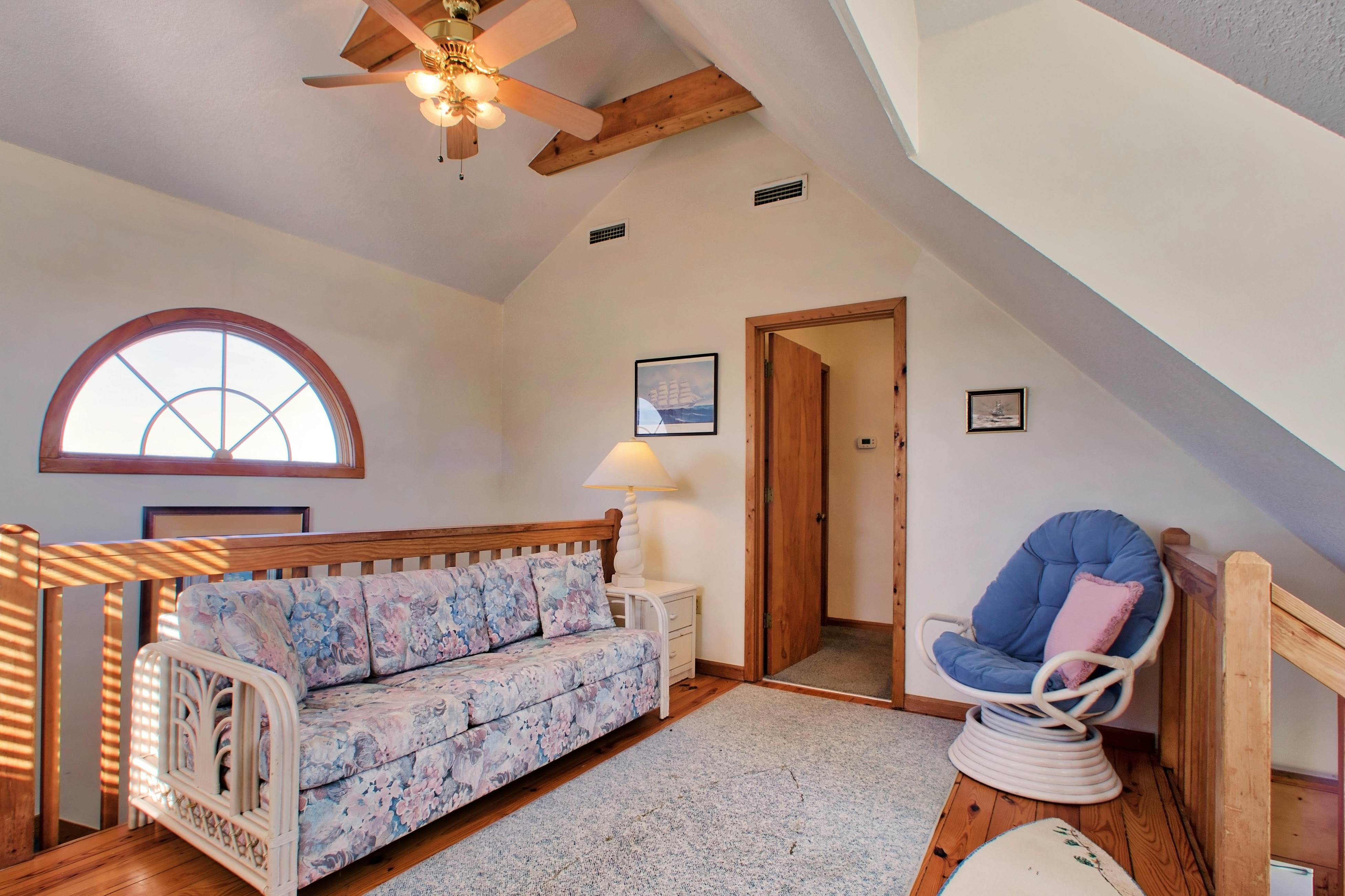 SO131 Victorian Dollhouse