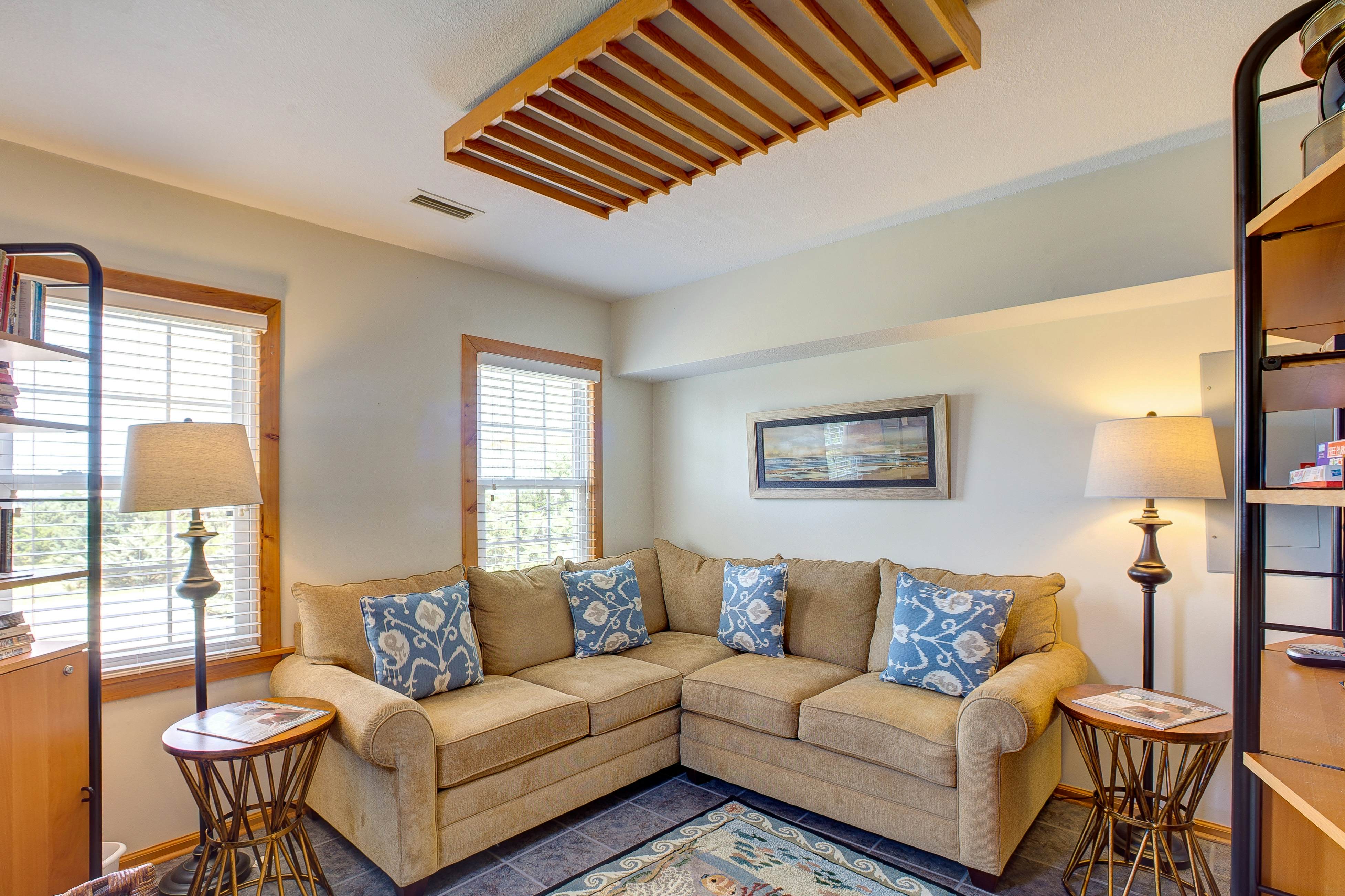 SO131 Victorian Dollhouse