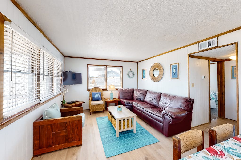 Oceanfront, Dog-Friendly House w/ Shared Pool, Free WiFi, Ocean Views