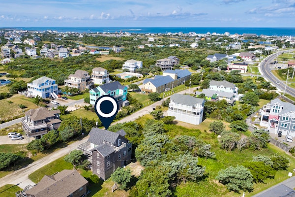 Stunning Family-Friendly Home w/ Free WiFi, Private W/D, AC, & Multiple Decks