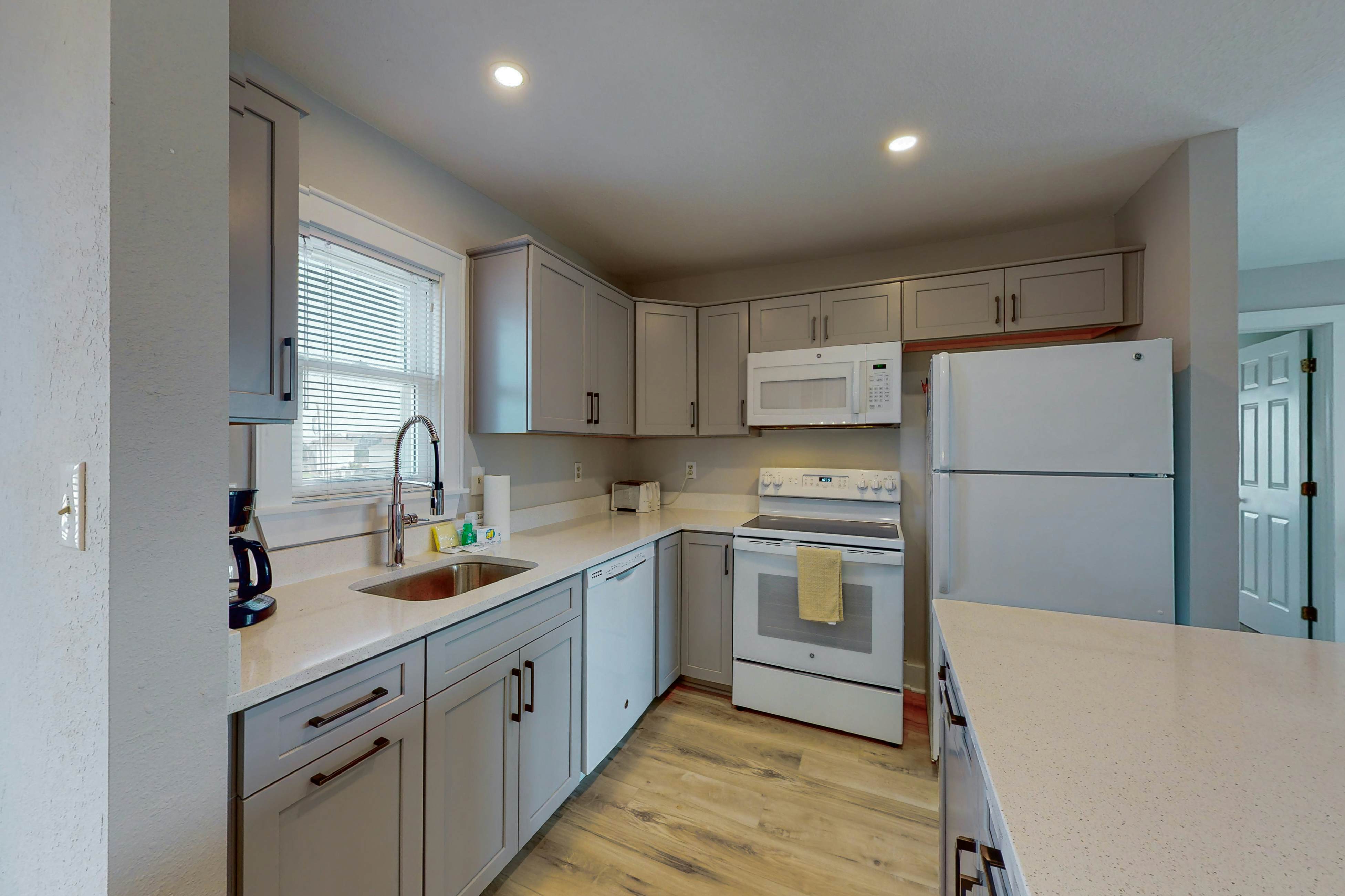 AVIK10 La Dolce Vita  #10-IC