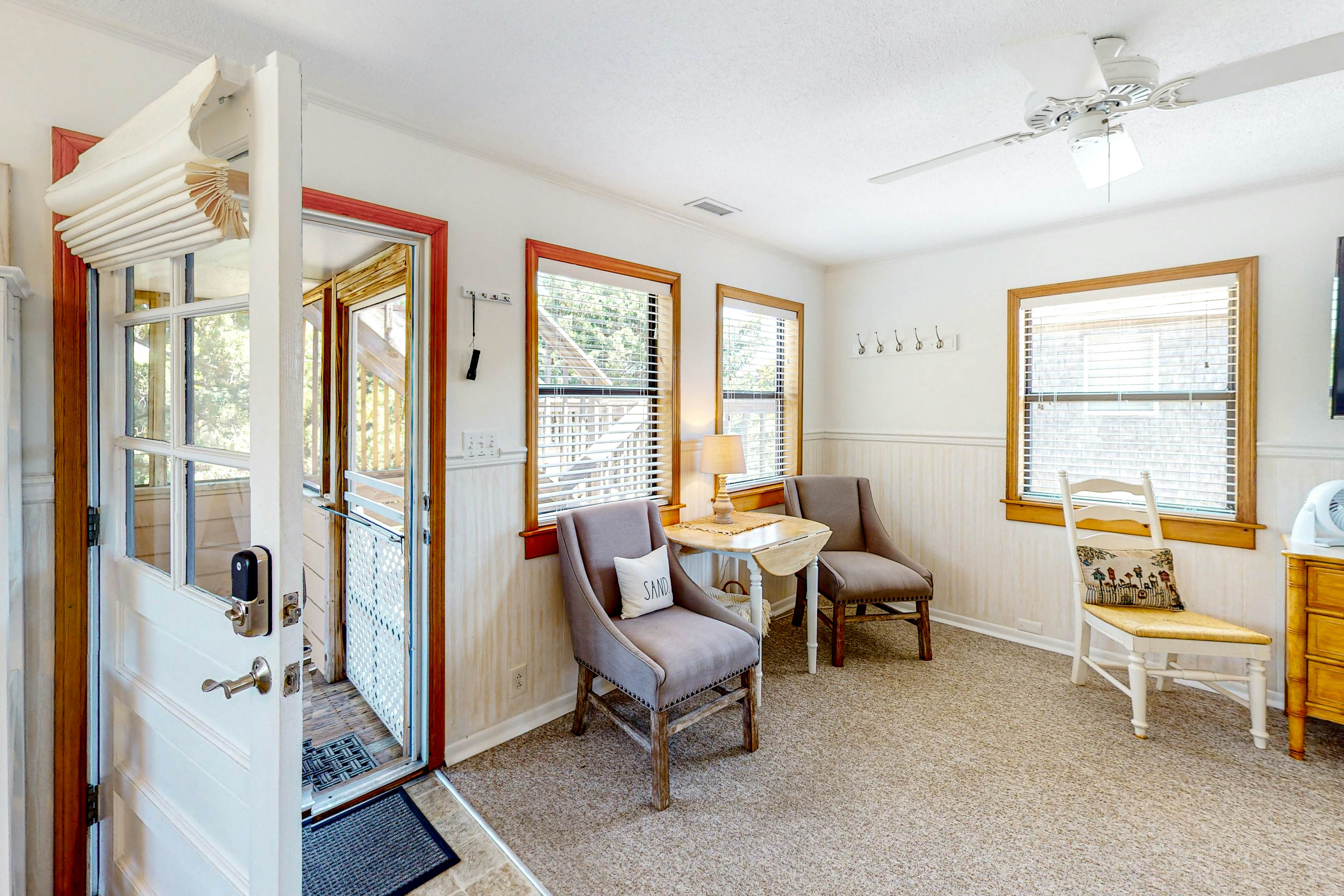 AV82 Bird Haus Cottage 82