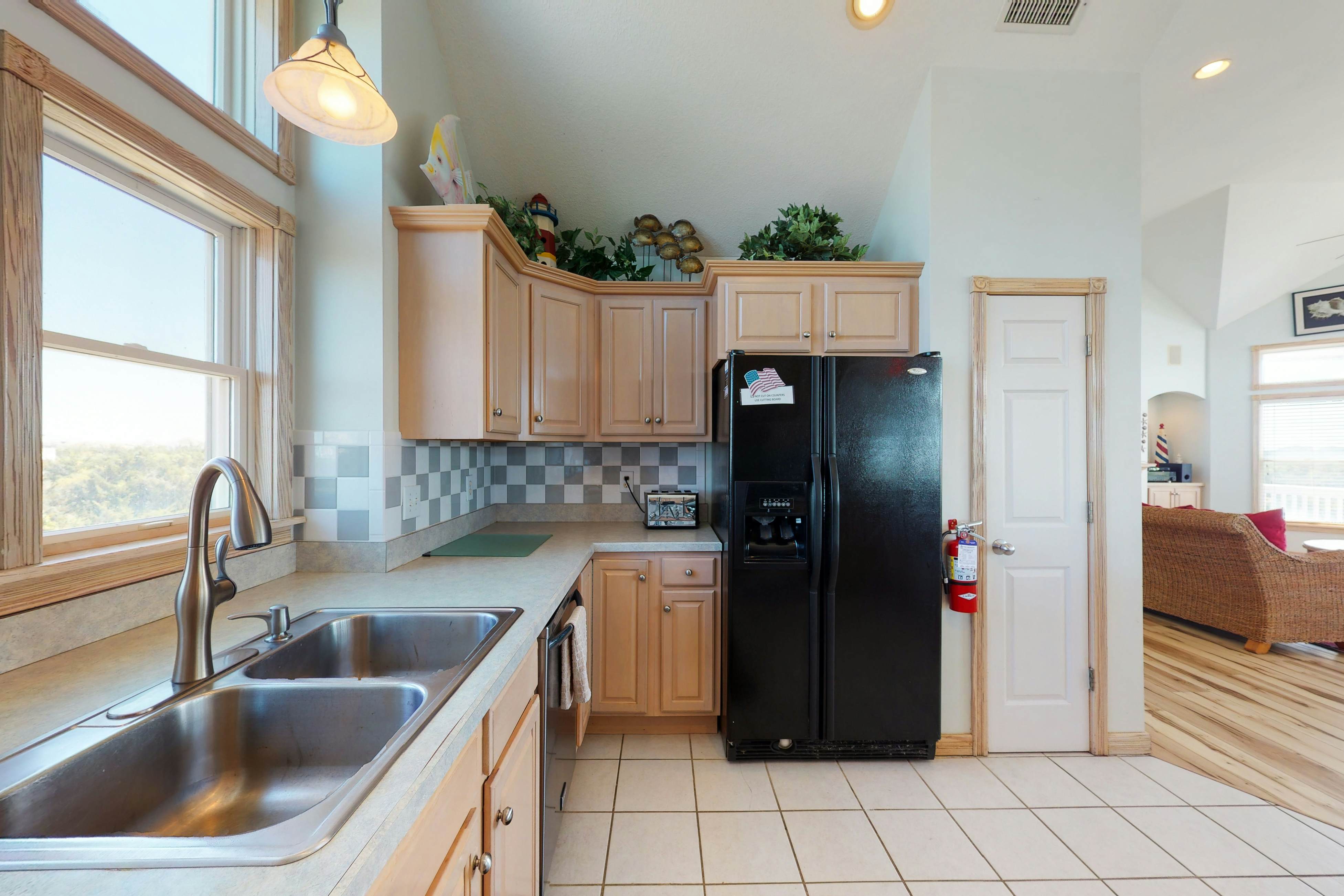 AVKS914 Pelican's Pad #14-9