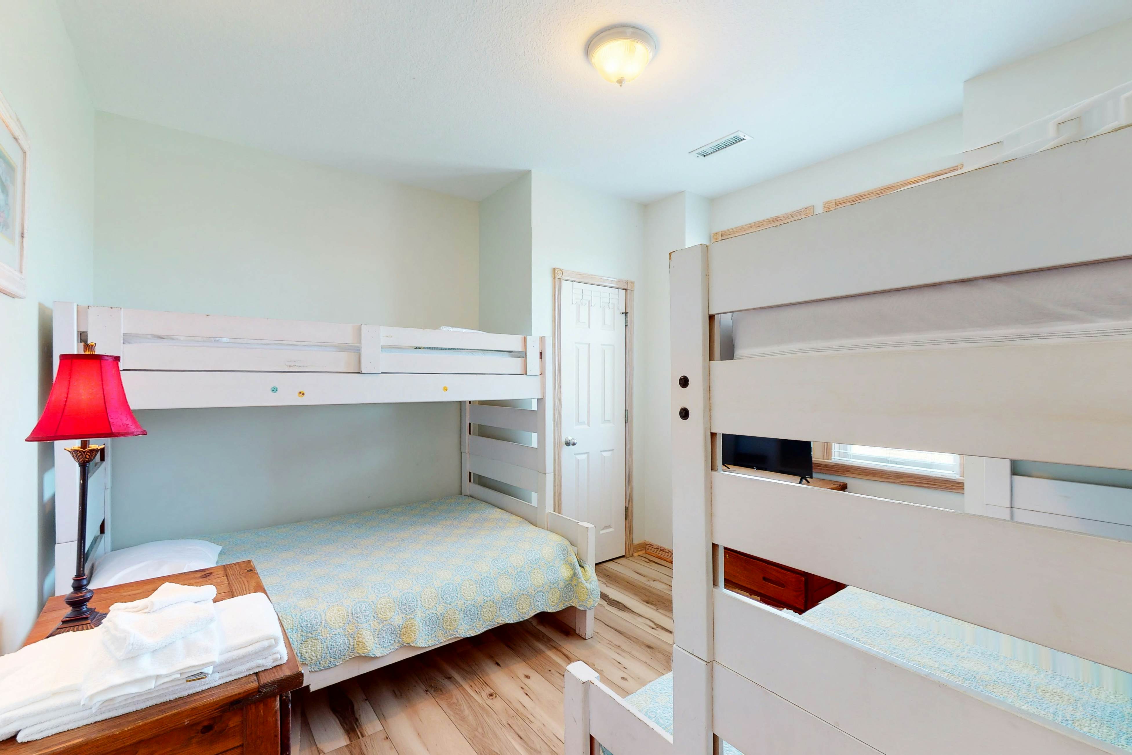 AVKS914 Pelican's Pad #14-9