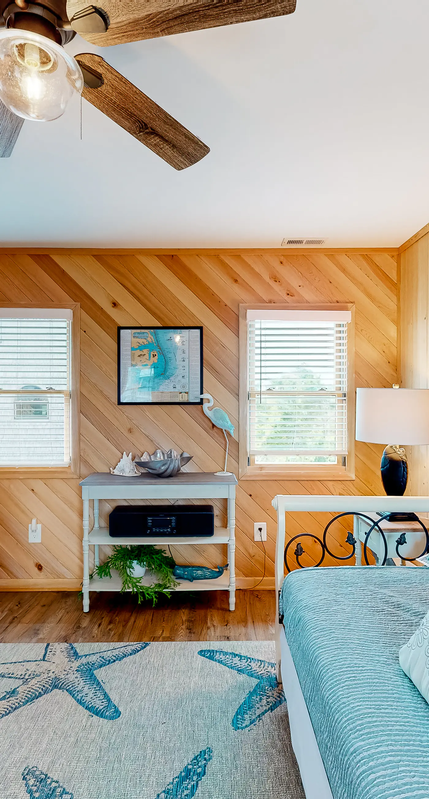 AV123 Grand Banks 123