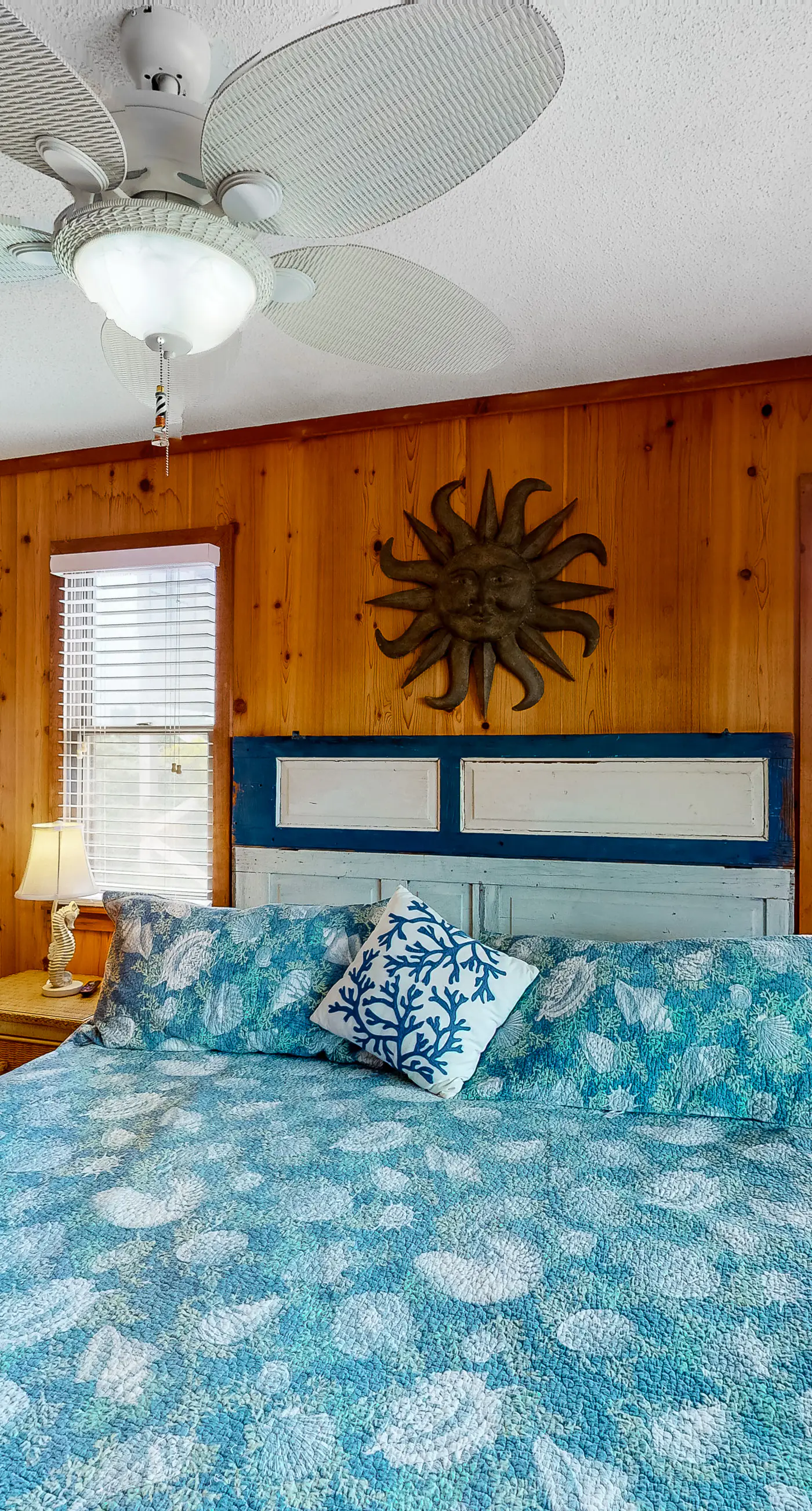 AV123 Grand Banks 123