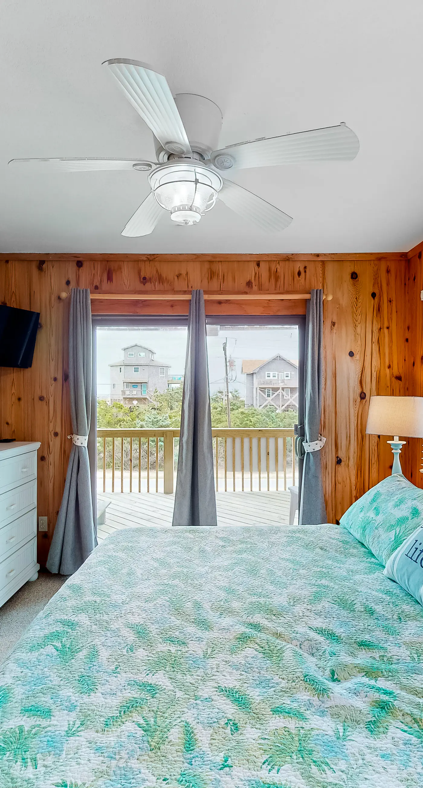 AV123 Grand Banks 123