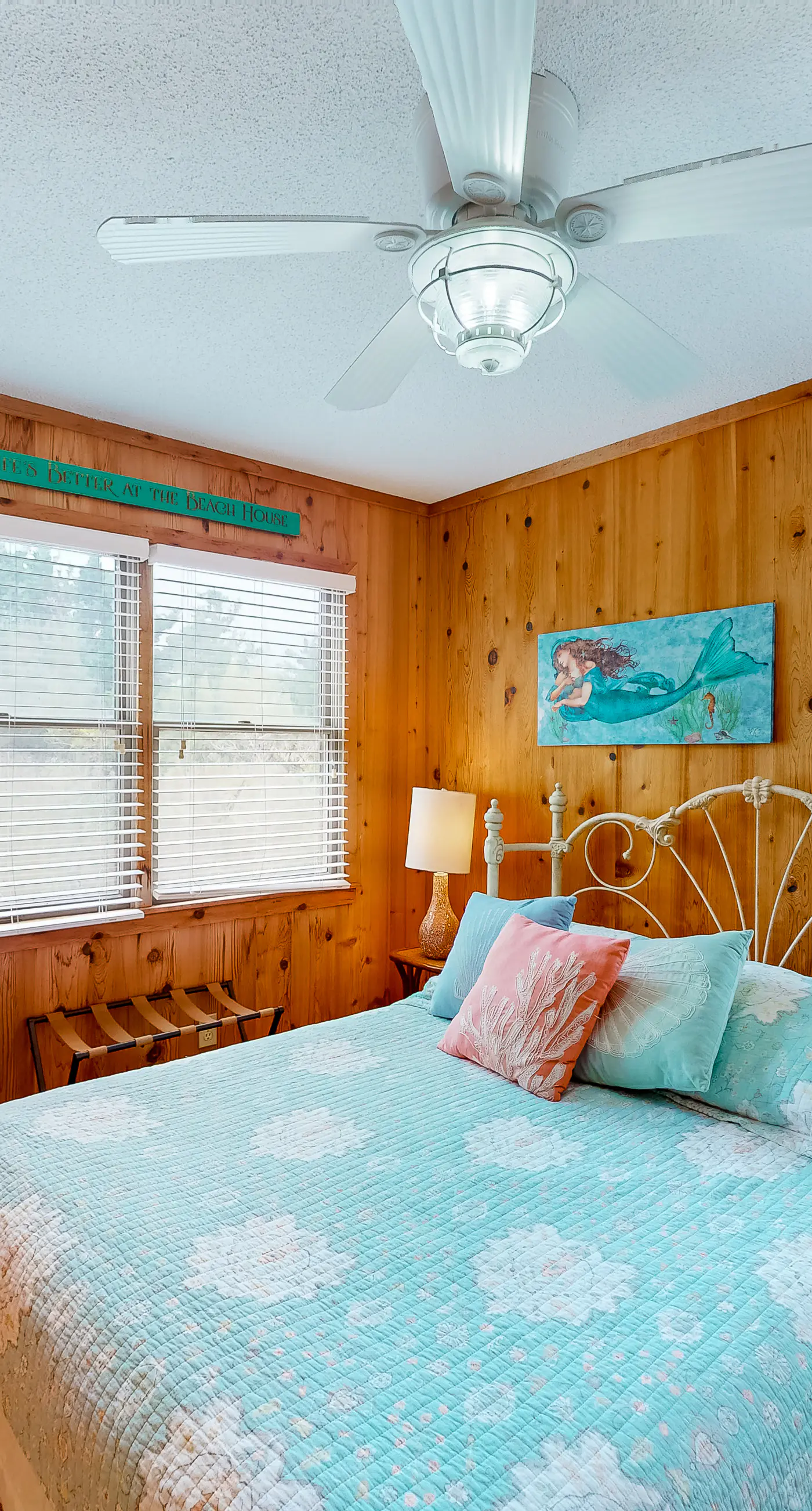 AV123 Grand Banks 123