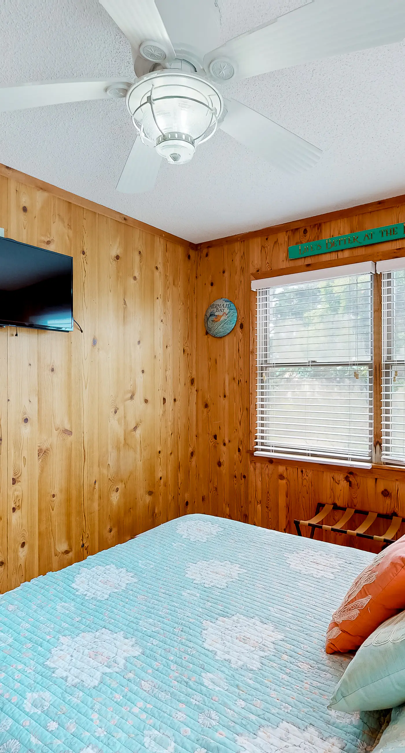 AV123 Grand Banks 123