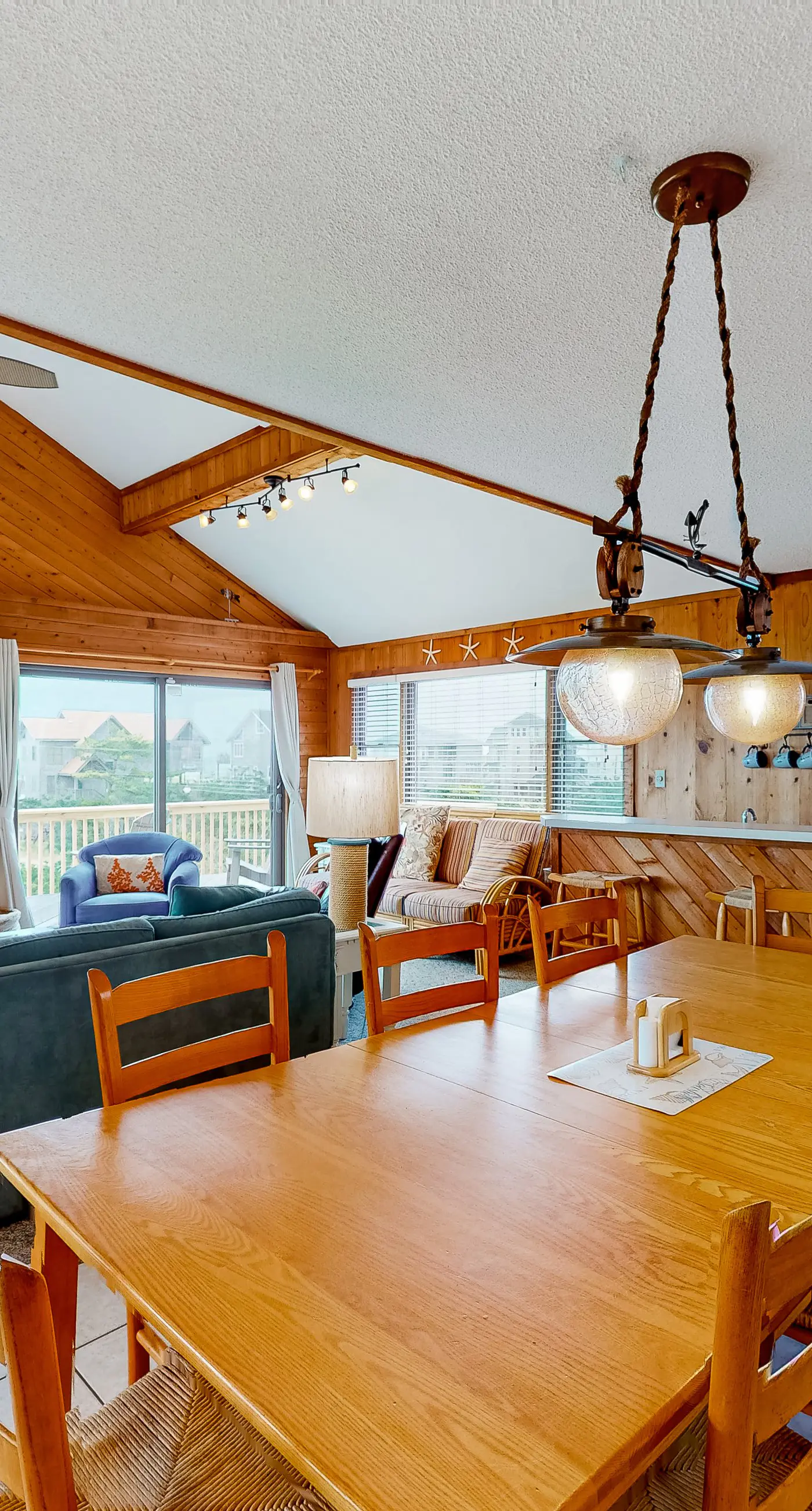 AV123 Grand Banks 123