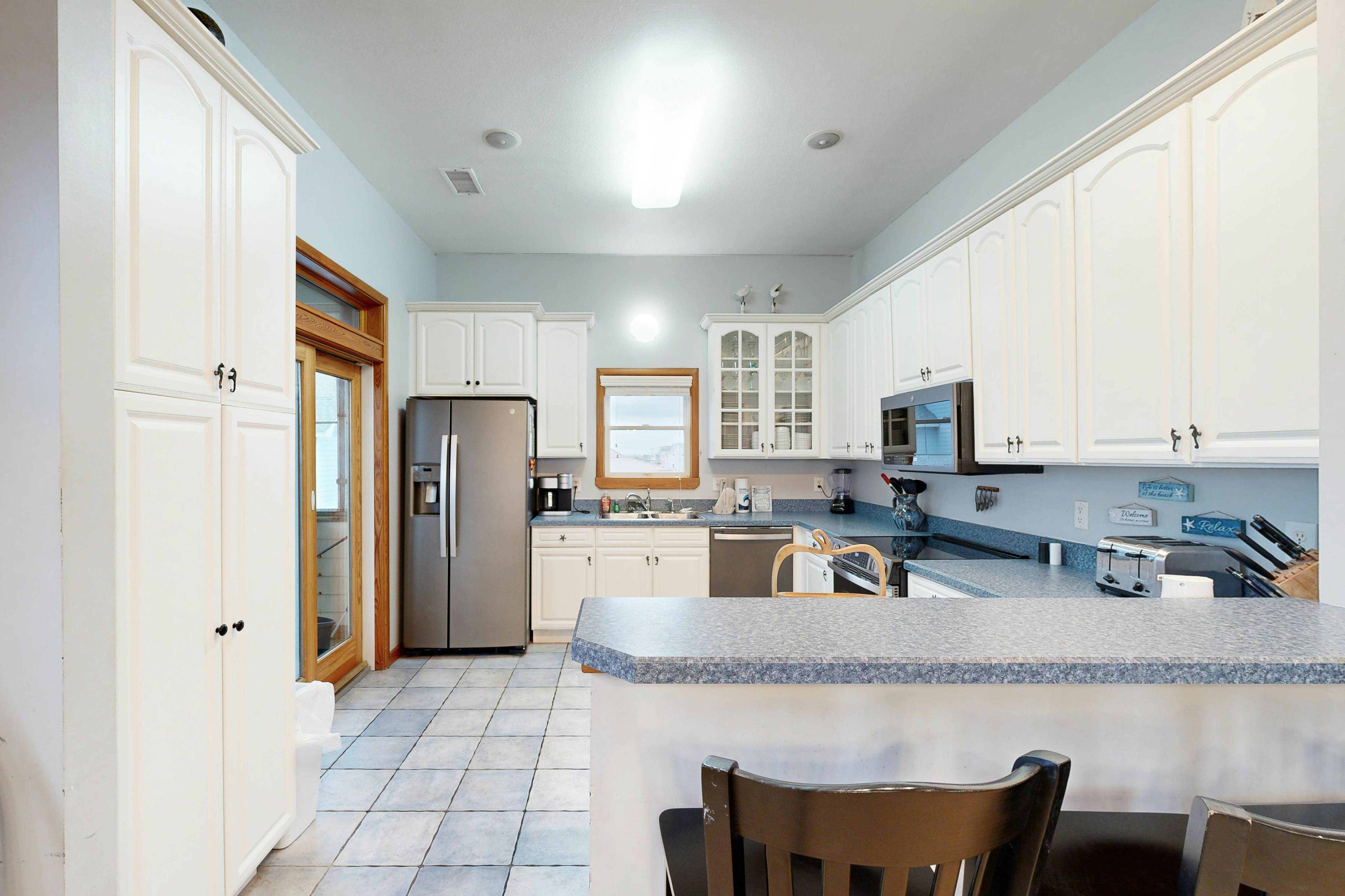 AVKS628 Somethin' Fishy #28-6