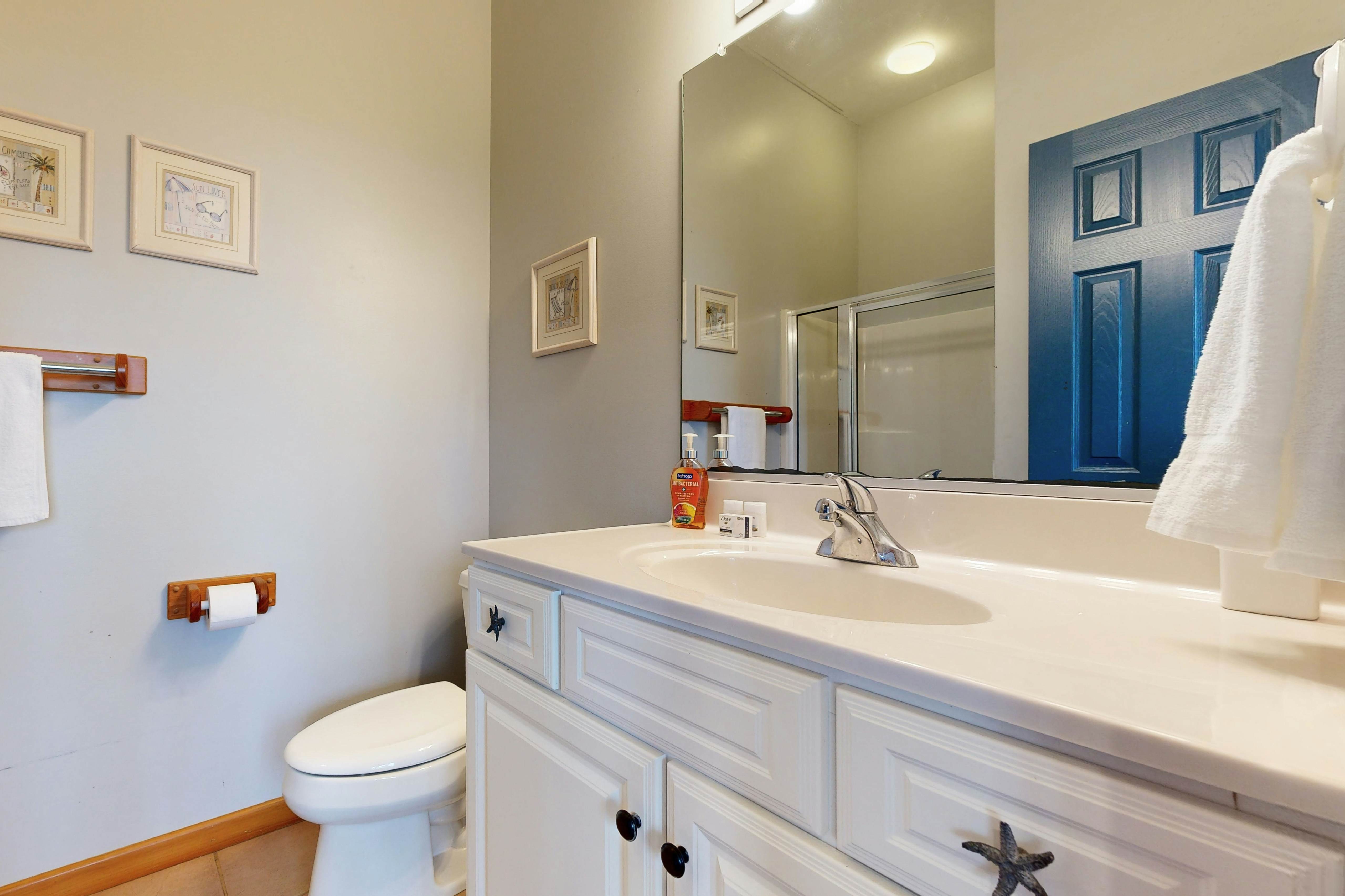 AVKS628 Somethin' Fishy #28-6