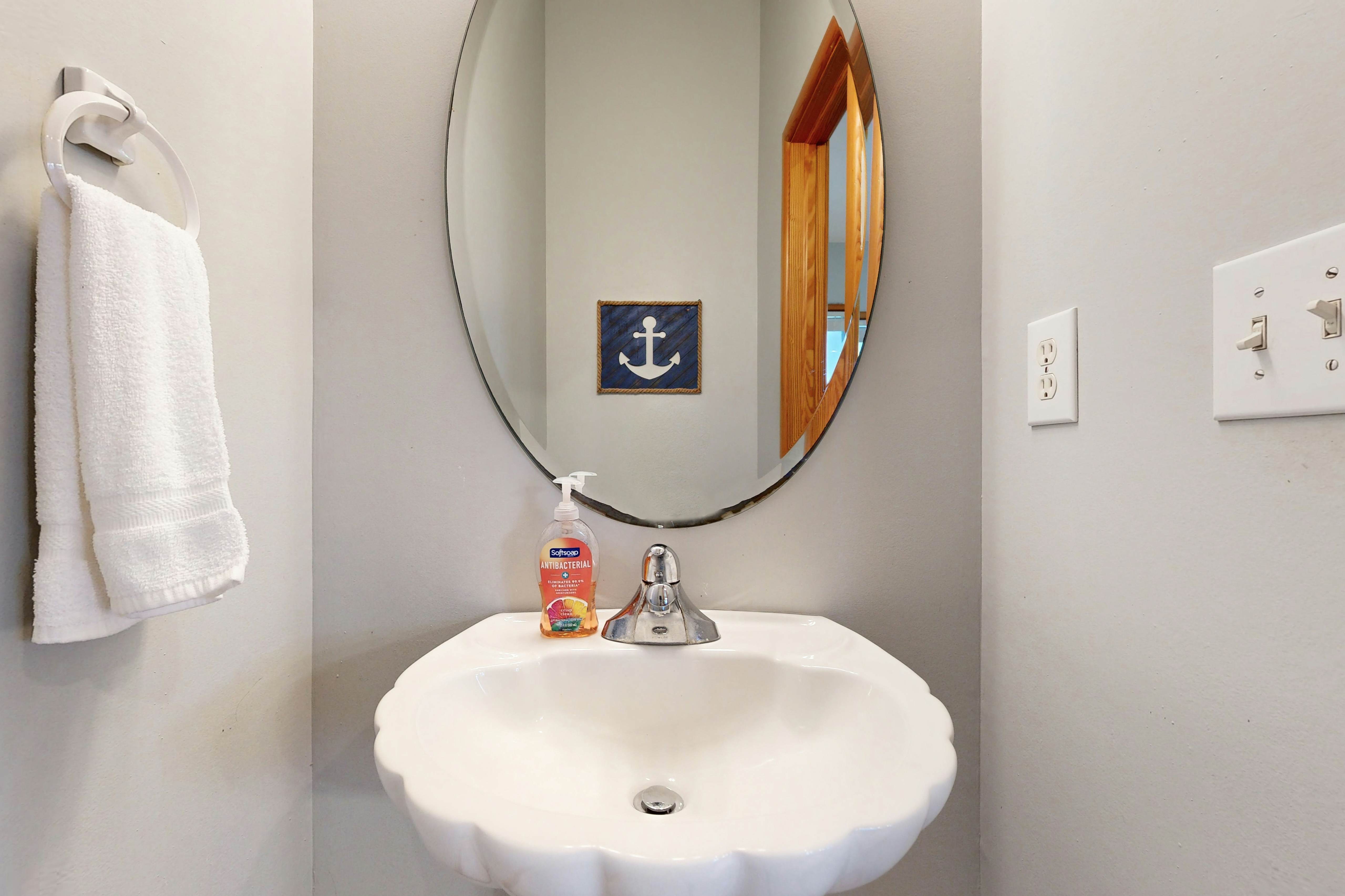 AVKS628 Somethin' Fishy #28-6