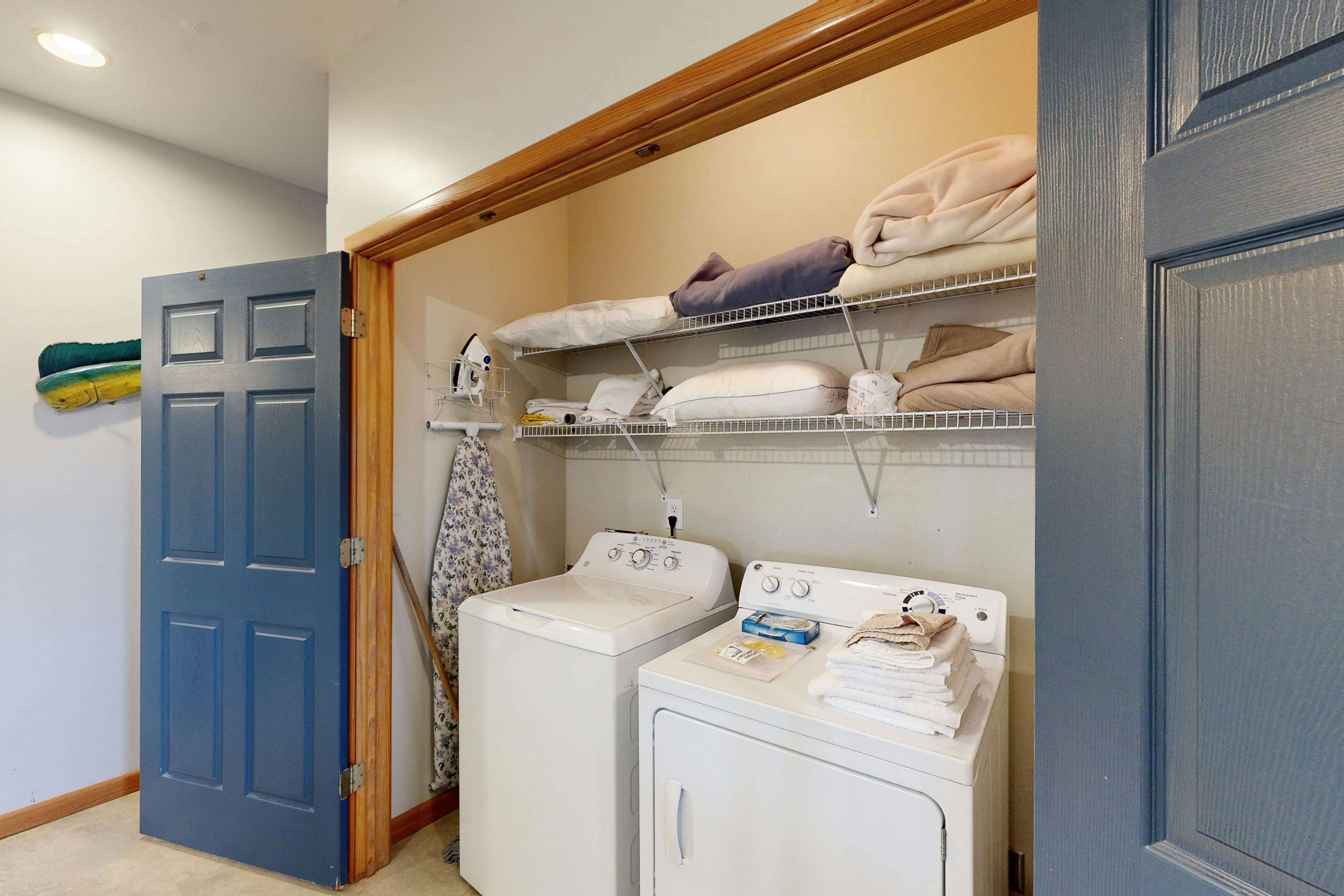 AVKS628 Somethin' Fishy #28-6