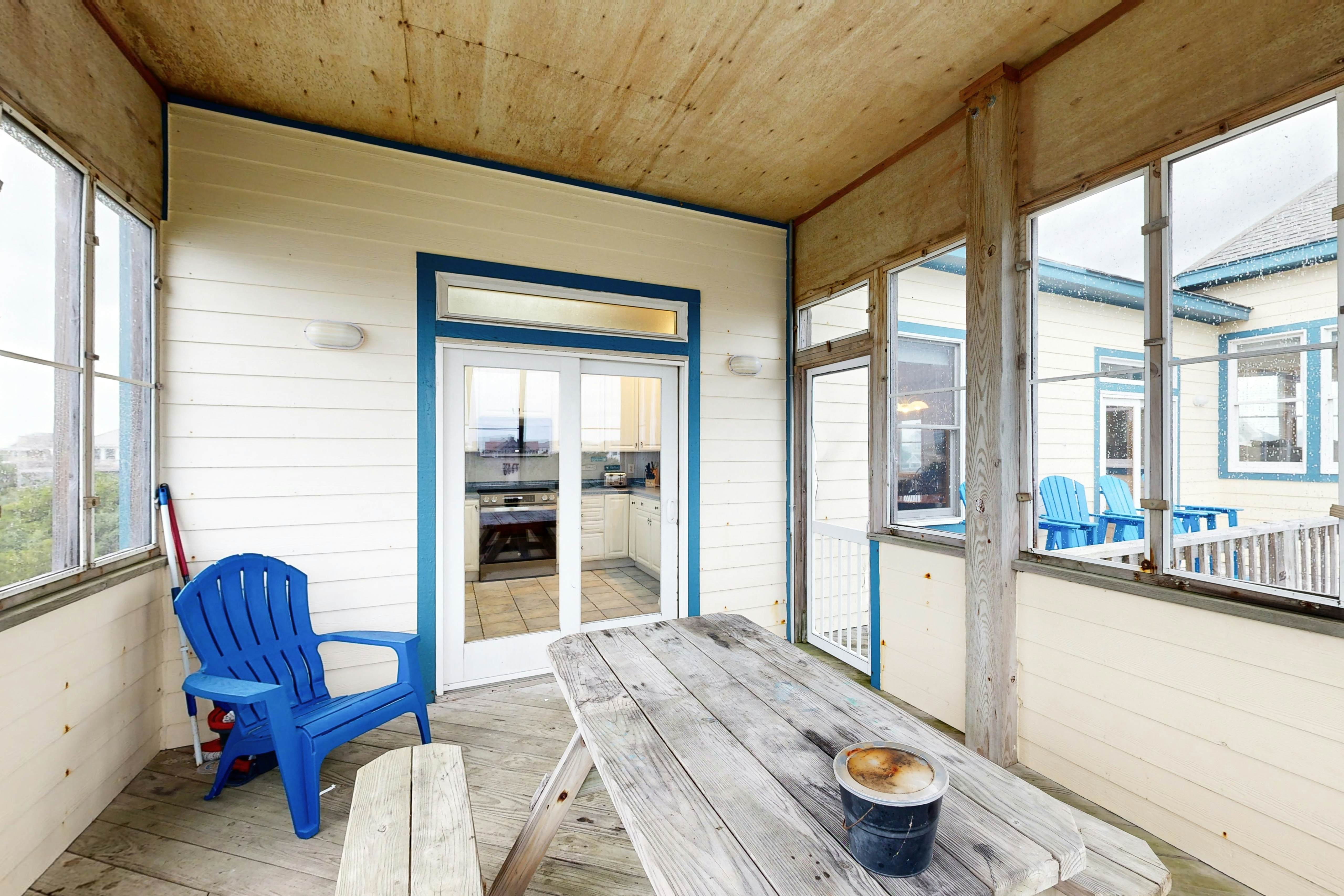 AVKS628 Somethin' Fishy #28-6