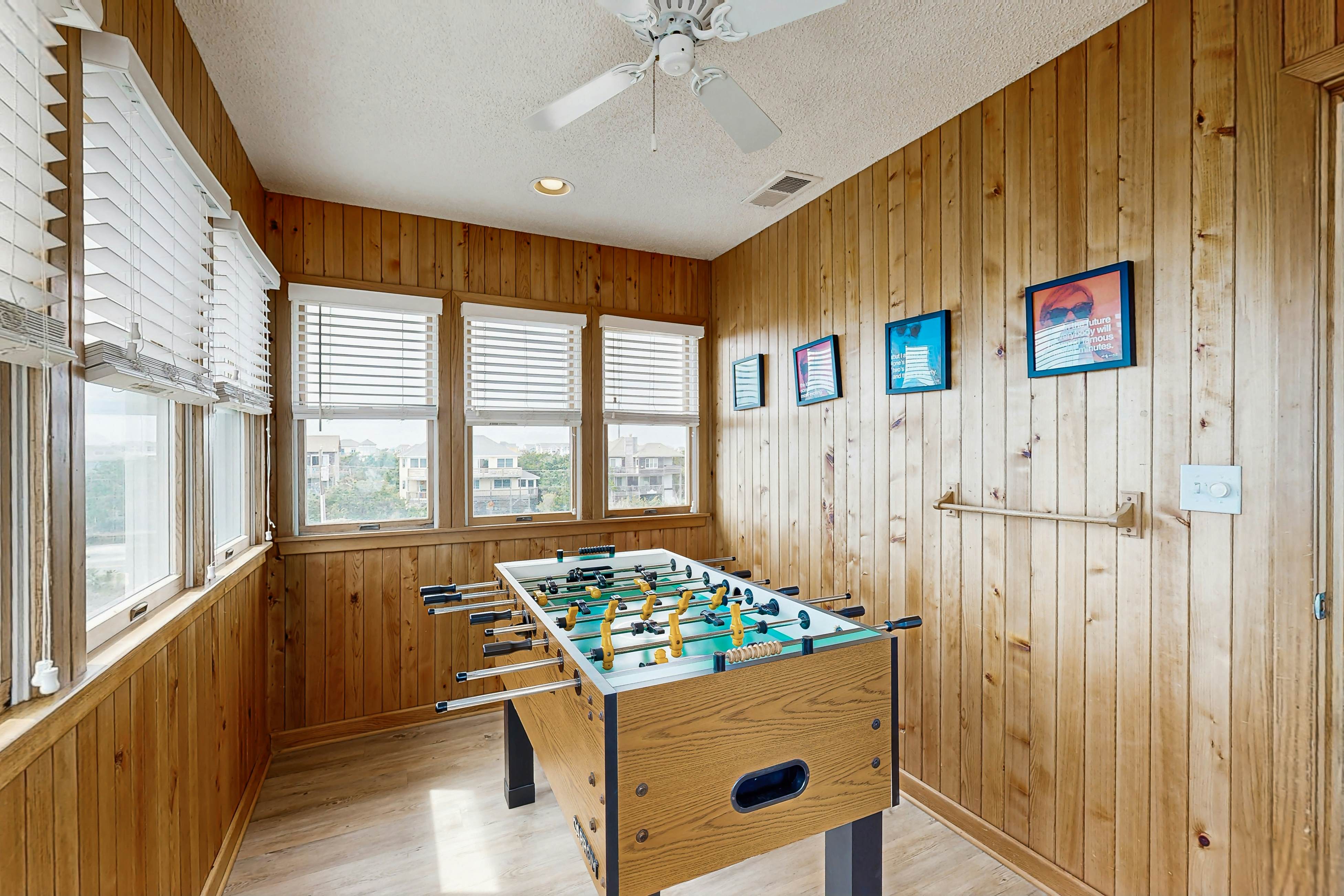 AV222 Prime Time 222