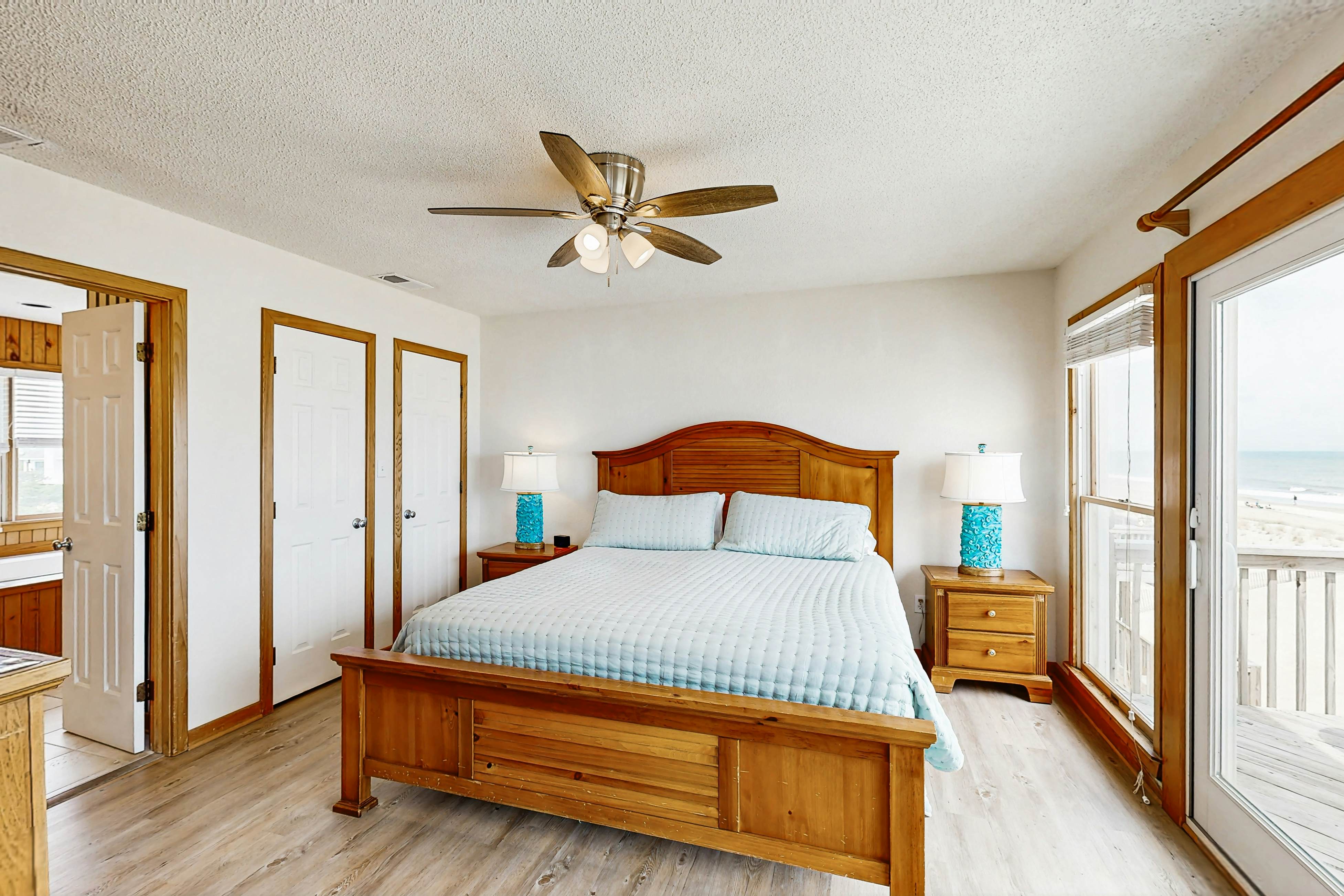 AV222 Prime Time 222