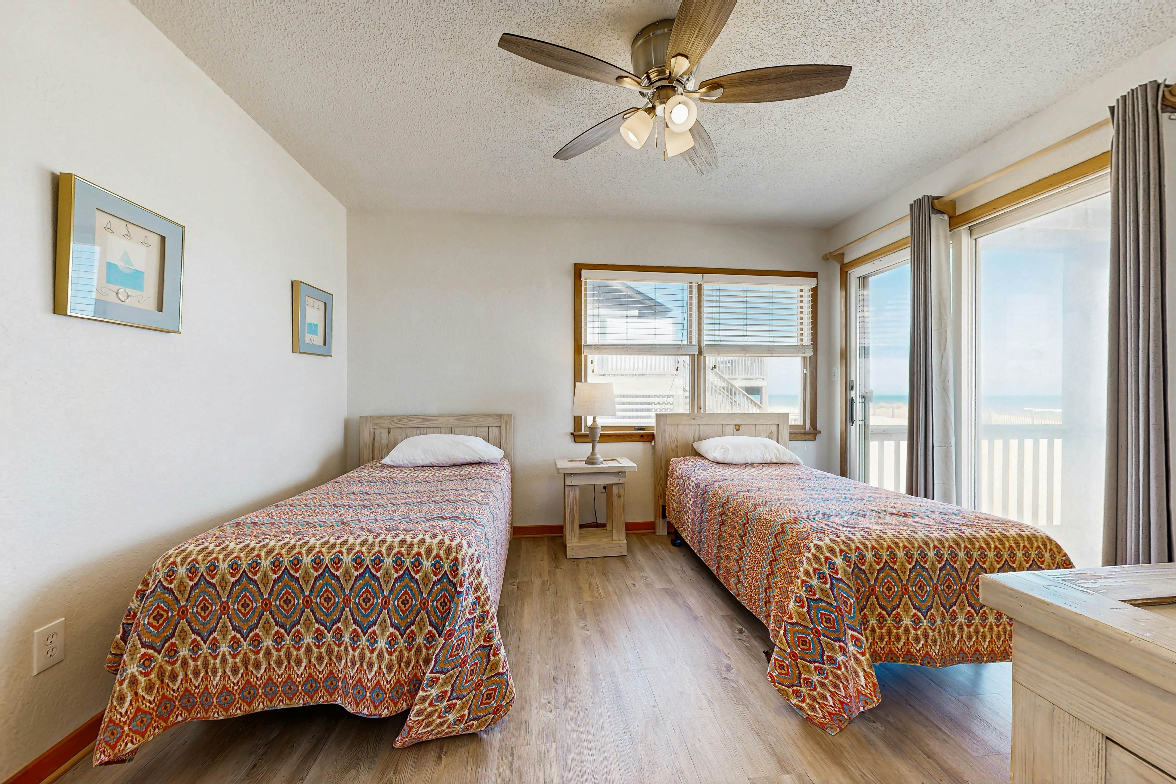 AV222 Prime Time 222