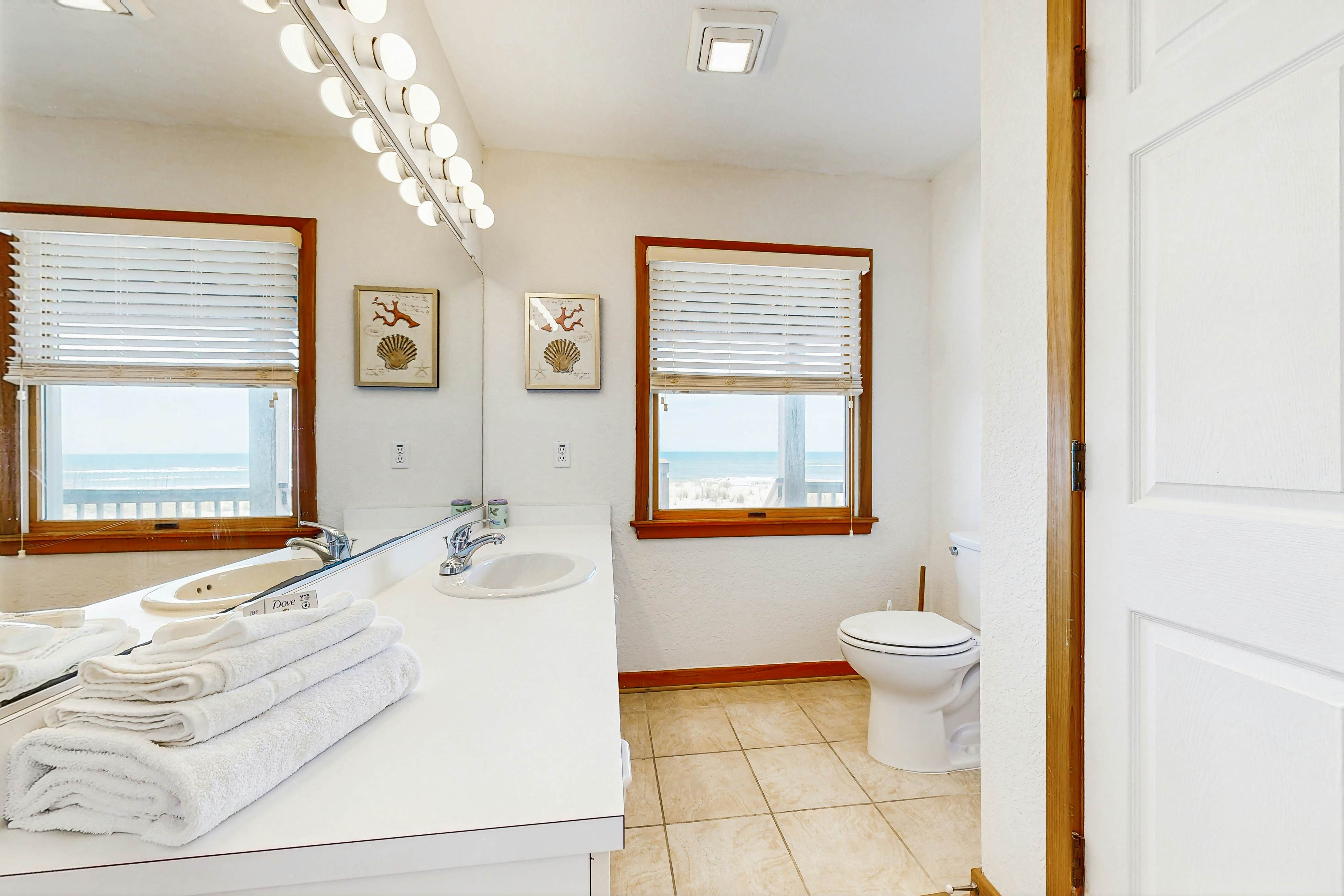 AV222 Prime Time 222