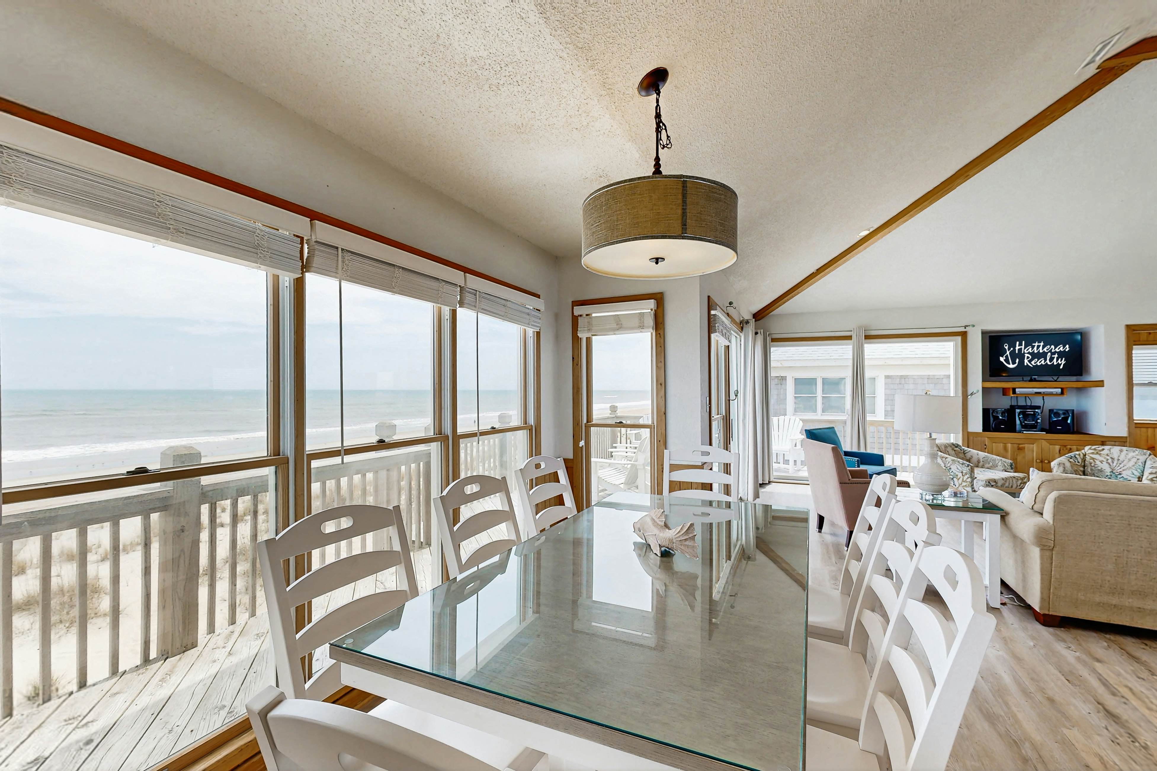 AV222 Prime Time 222