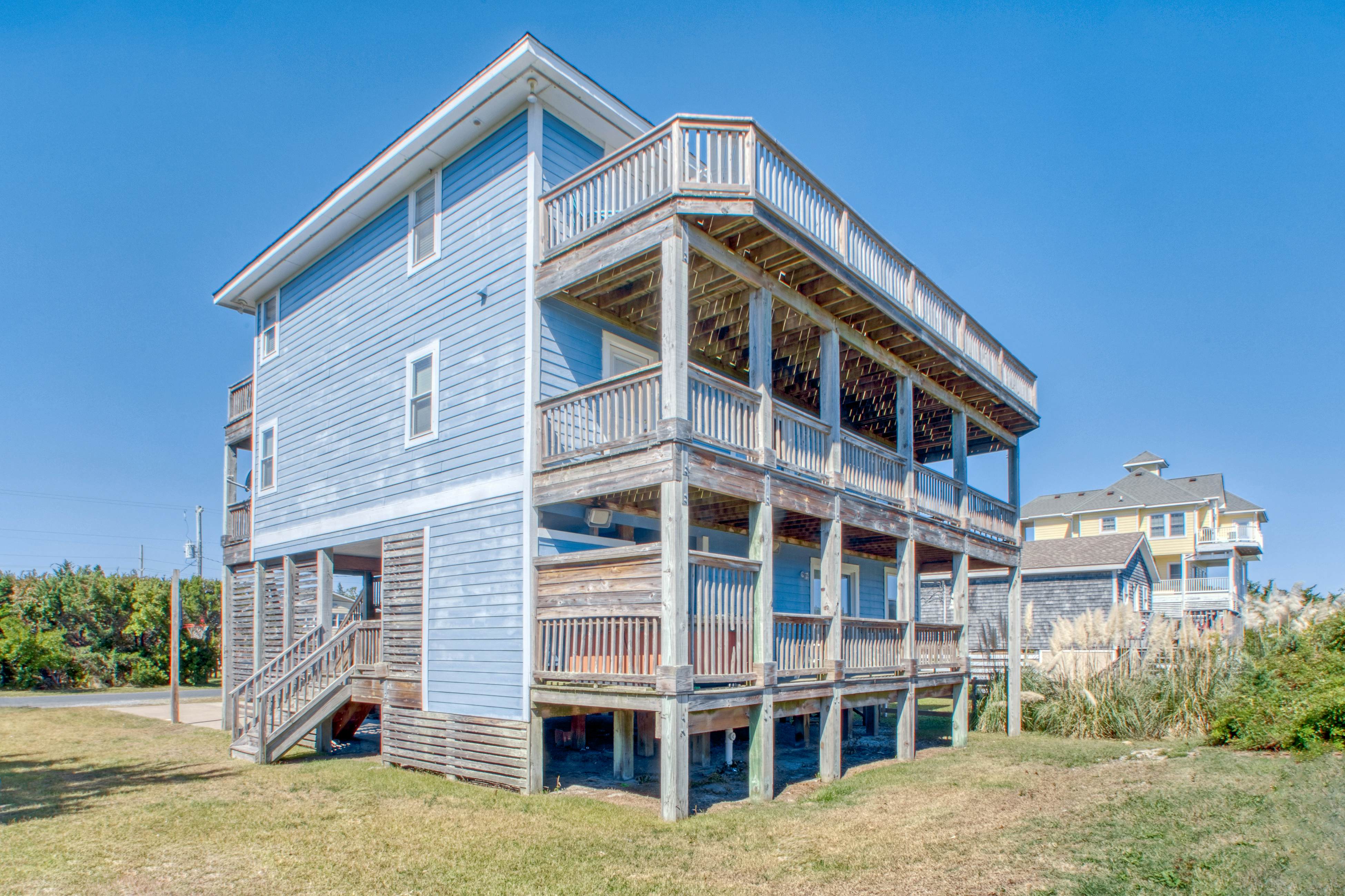 SO718 Lion in the Sun