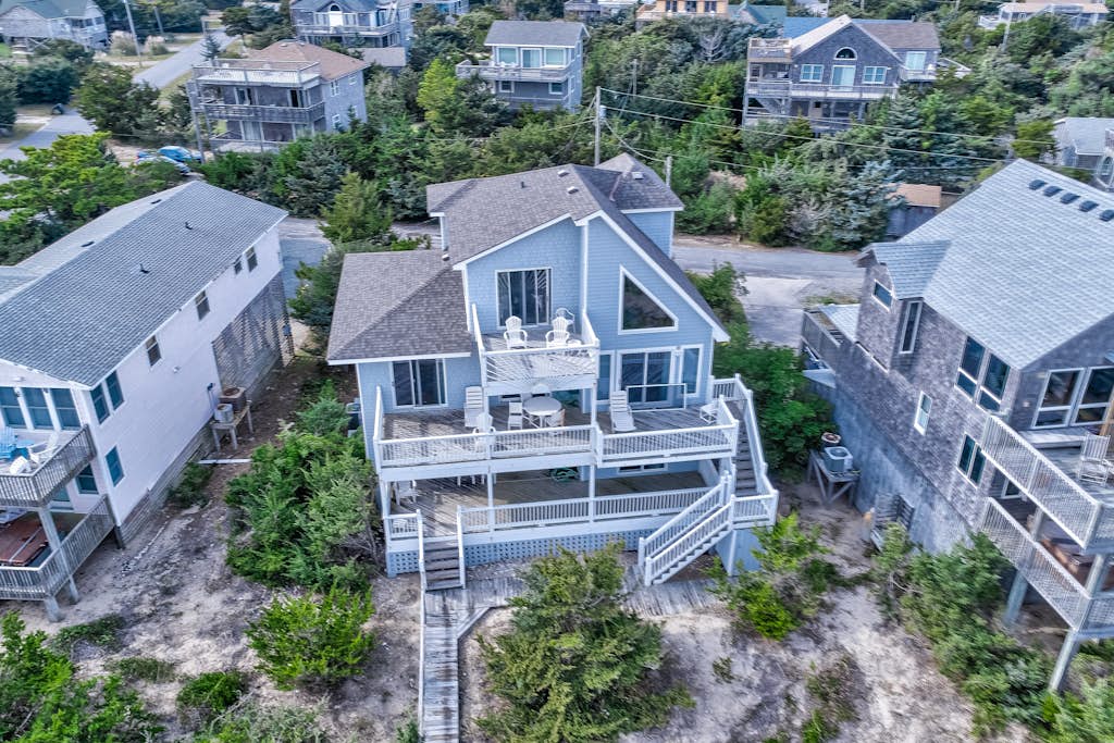 Dog-Friendly Oceanfront House w/ Shared Pool, Private Hot Tub, AC, & Free WiFi