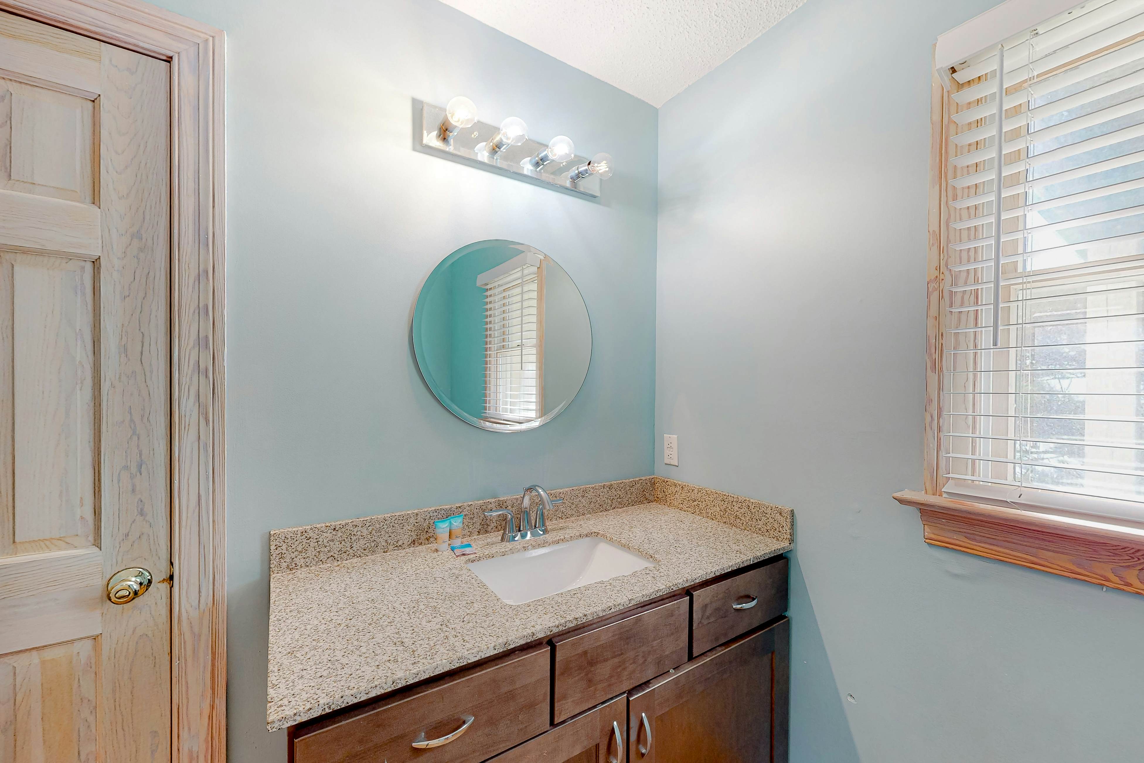 AV126 Doc Holiday 126