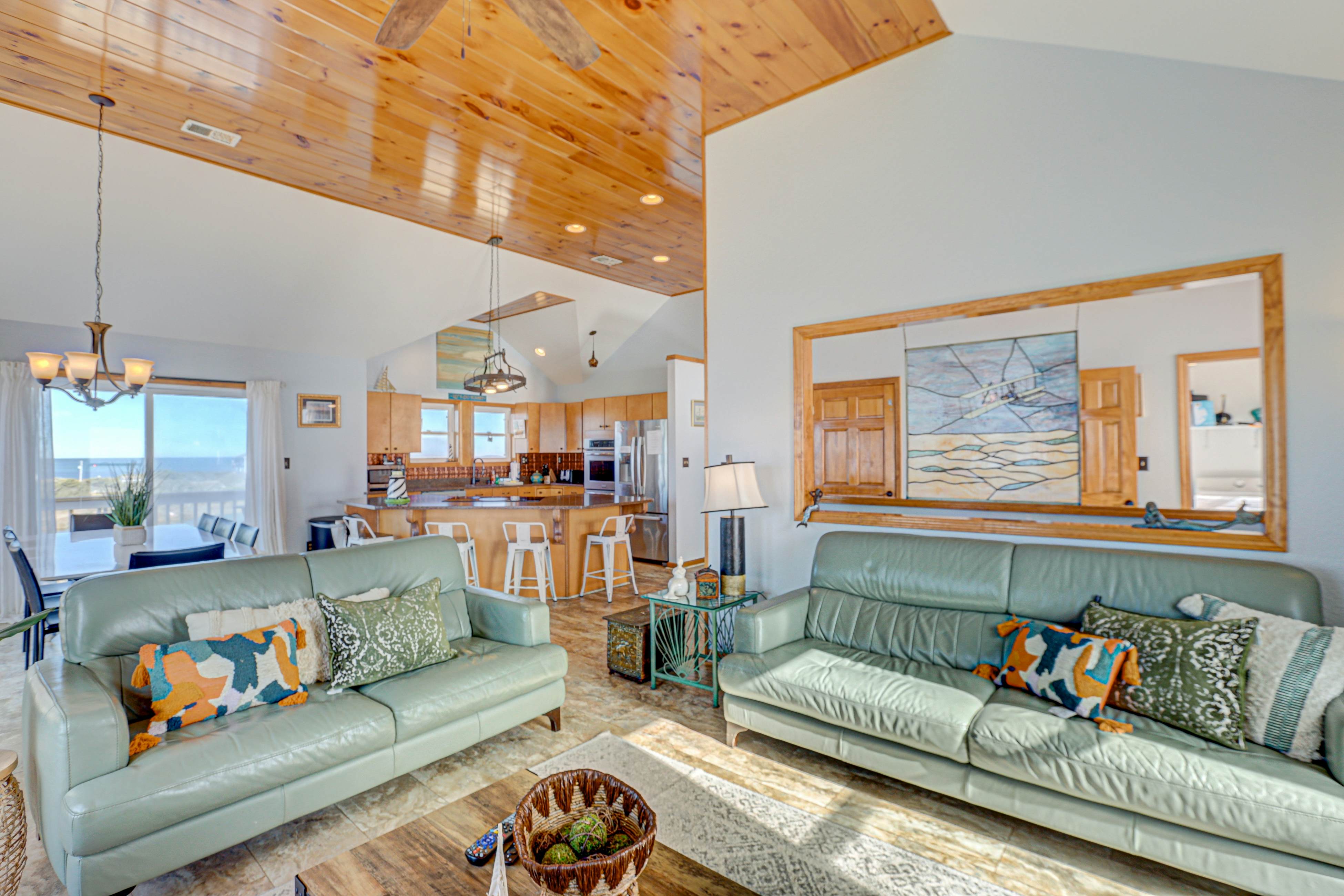 HALE124 3's a Charm 124