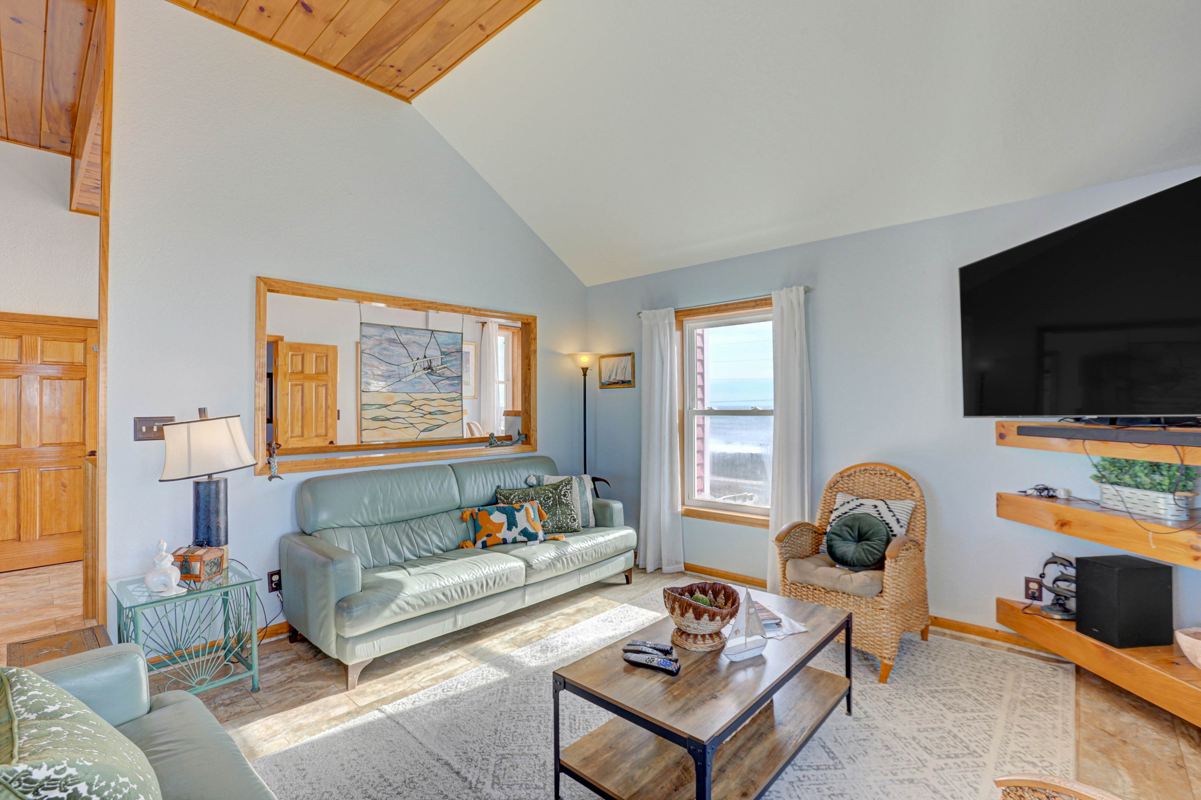 HALE124 3's a Charm 124