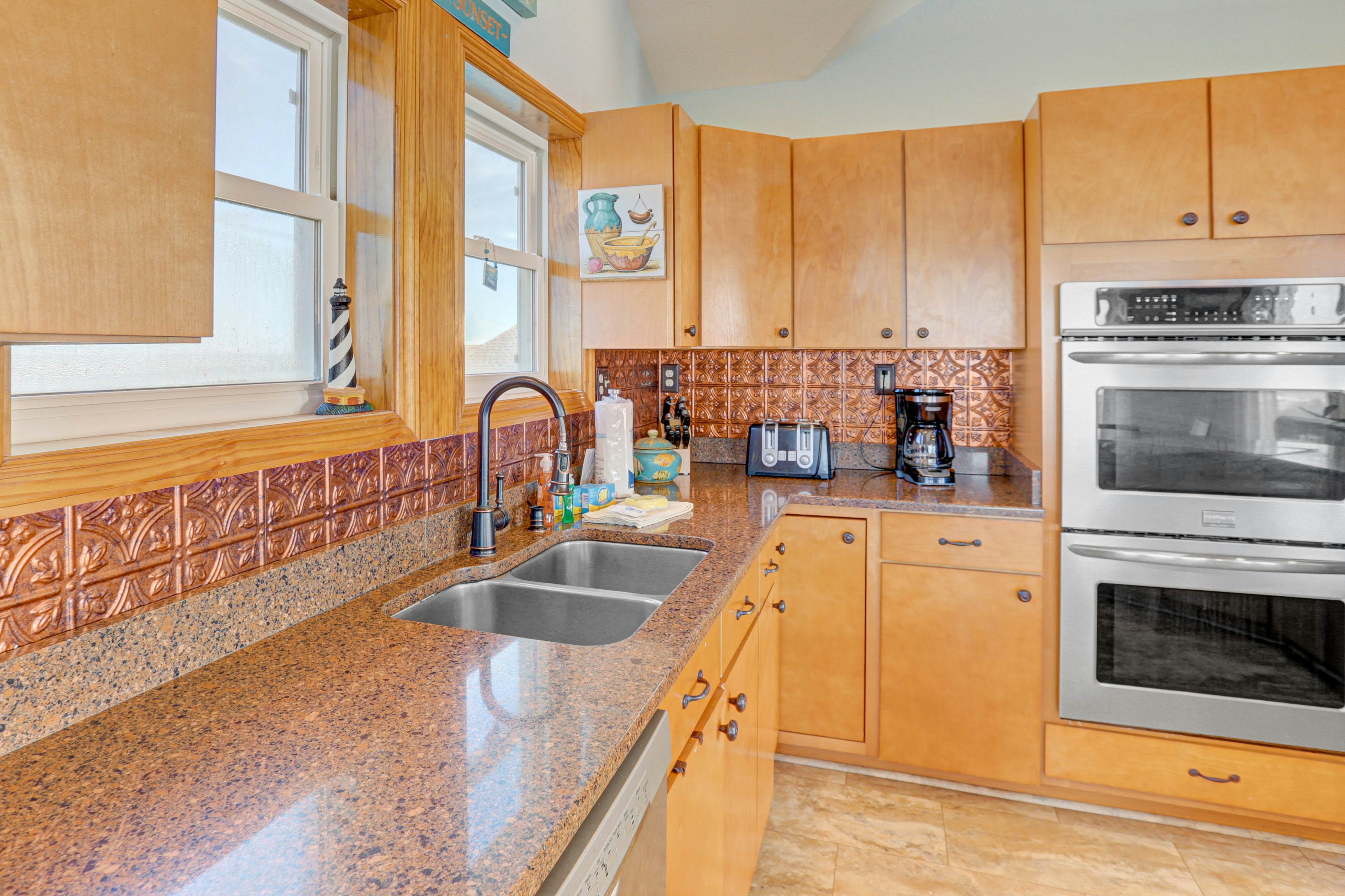 HALE124 3's a Charm 124